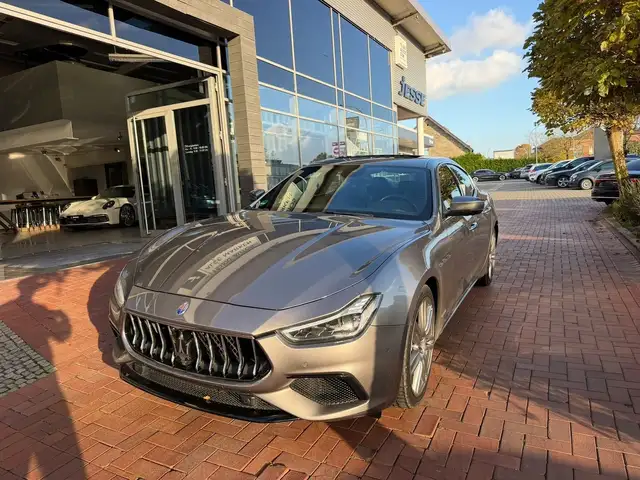 Maserati Ghibli 3.0 V6 Gransport ACC 360 GSD B&W Carbon