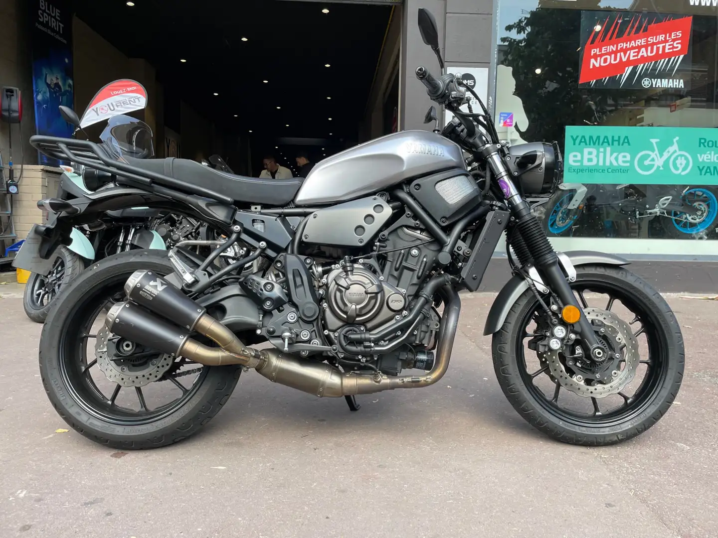 Yamaha XSR 700 Šedá - 1