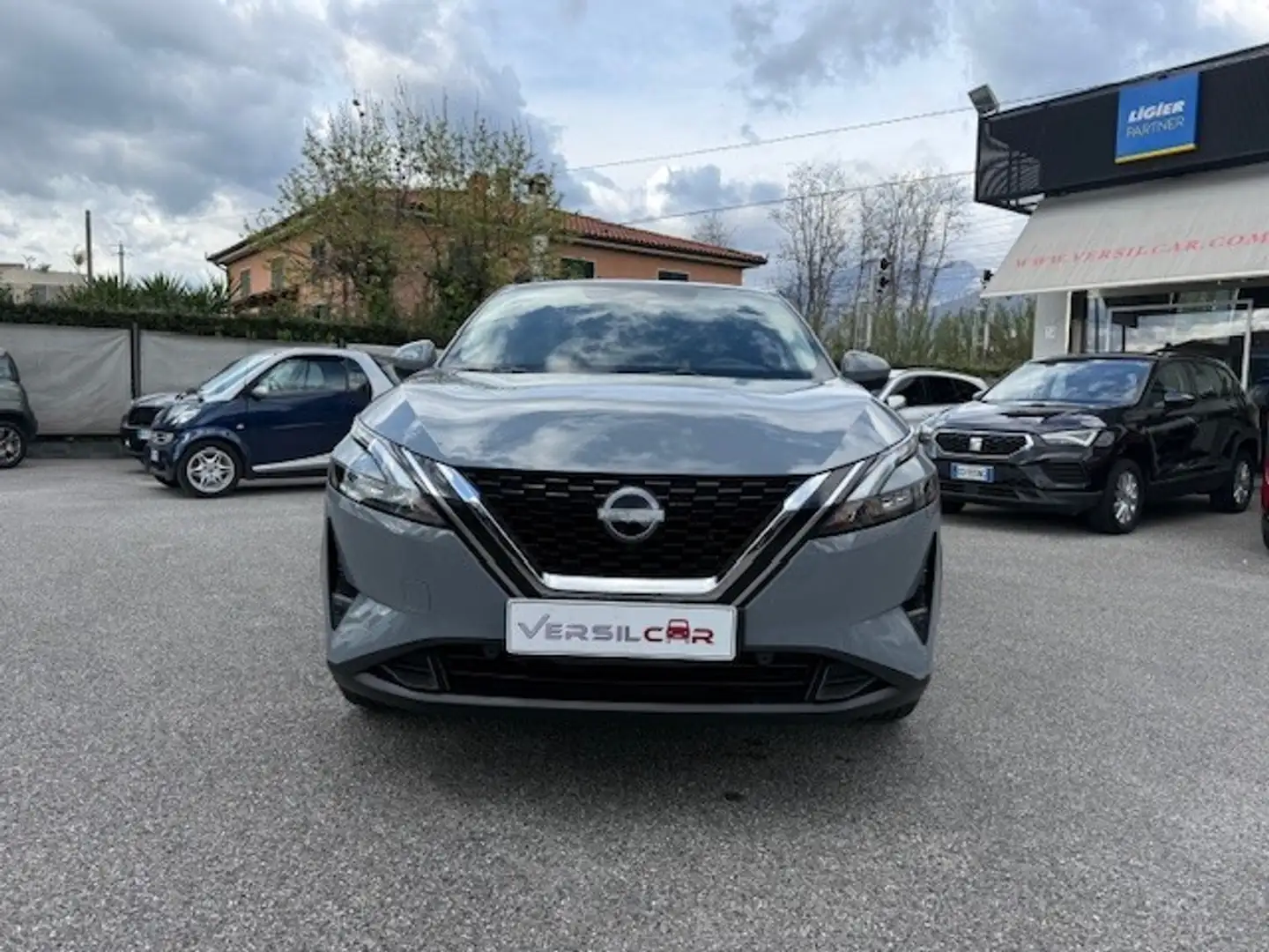Nissan Qashqai MHEV 158 CV Xtronic N-Connecta Gris - 2