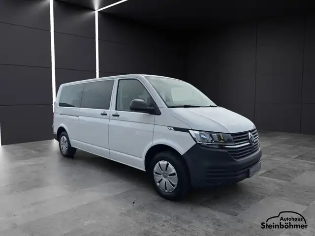 Volkswagen Transporter view 10