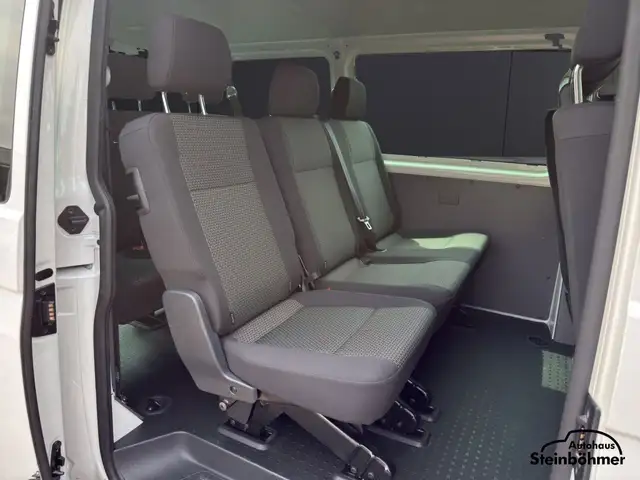 Volkswagen Transporter view 15