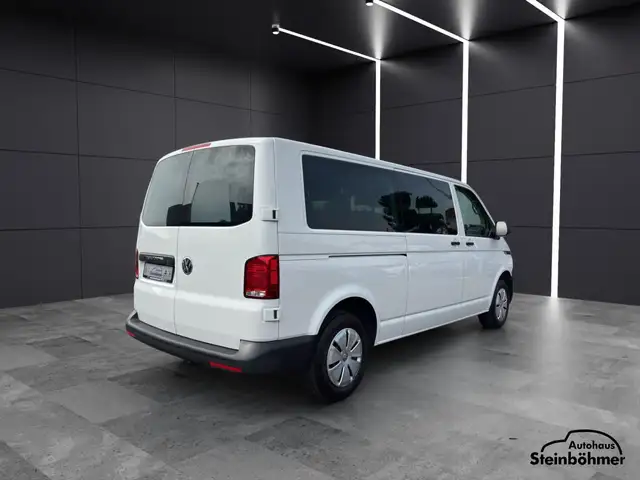 Volkswagen Transporter view 8