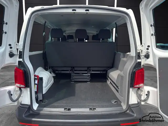 Volkswagen Transporter view 6