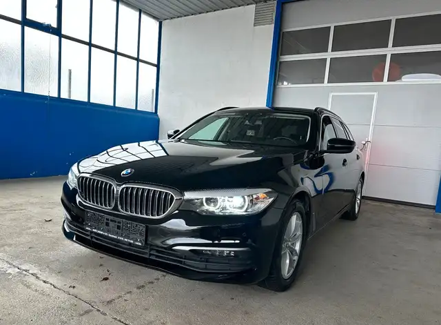 Bmw 520 5 Touring d / LED / NAVI / KAMERA / SHZ