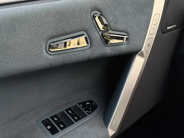 BMW Ix view 12