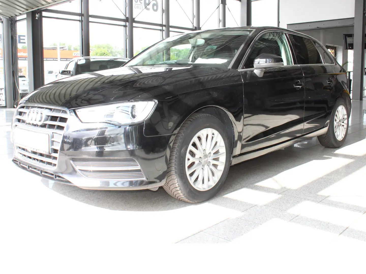 Audi A3 Sportback 1.4 TFSI S-Tron amb NAV*SHZ*XENON Noir - 1