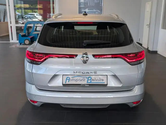 Renault Megane view 9