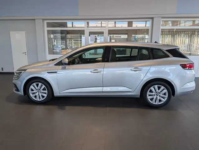 Renault Megane view 6