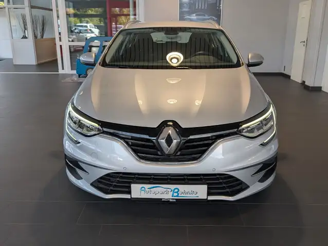 Renault Megane view 4