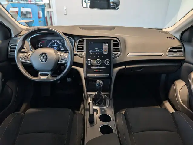 Renault Megane view 11