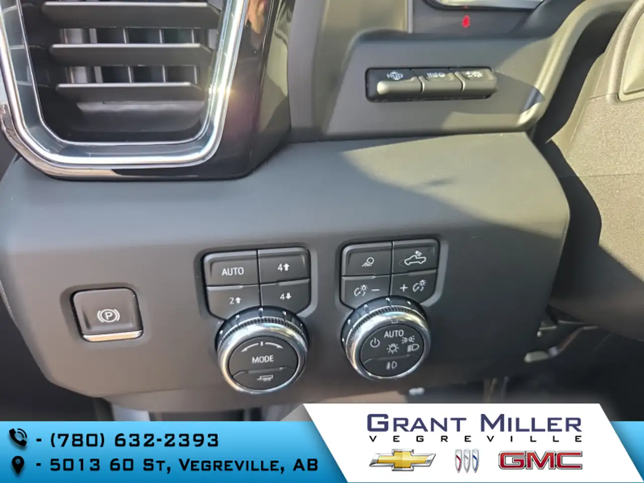 GMC Sierra 3500HD photo GMC Sierra 3500HD