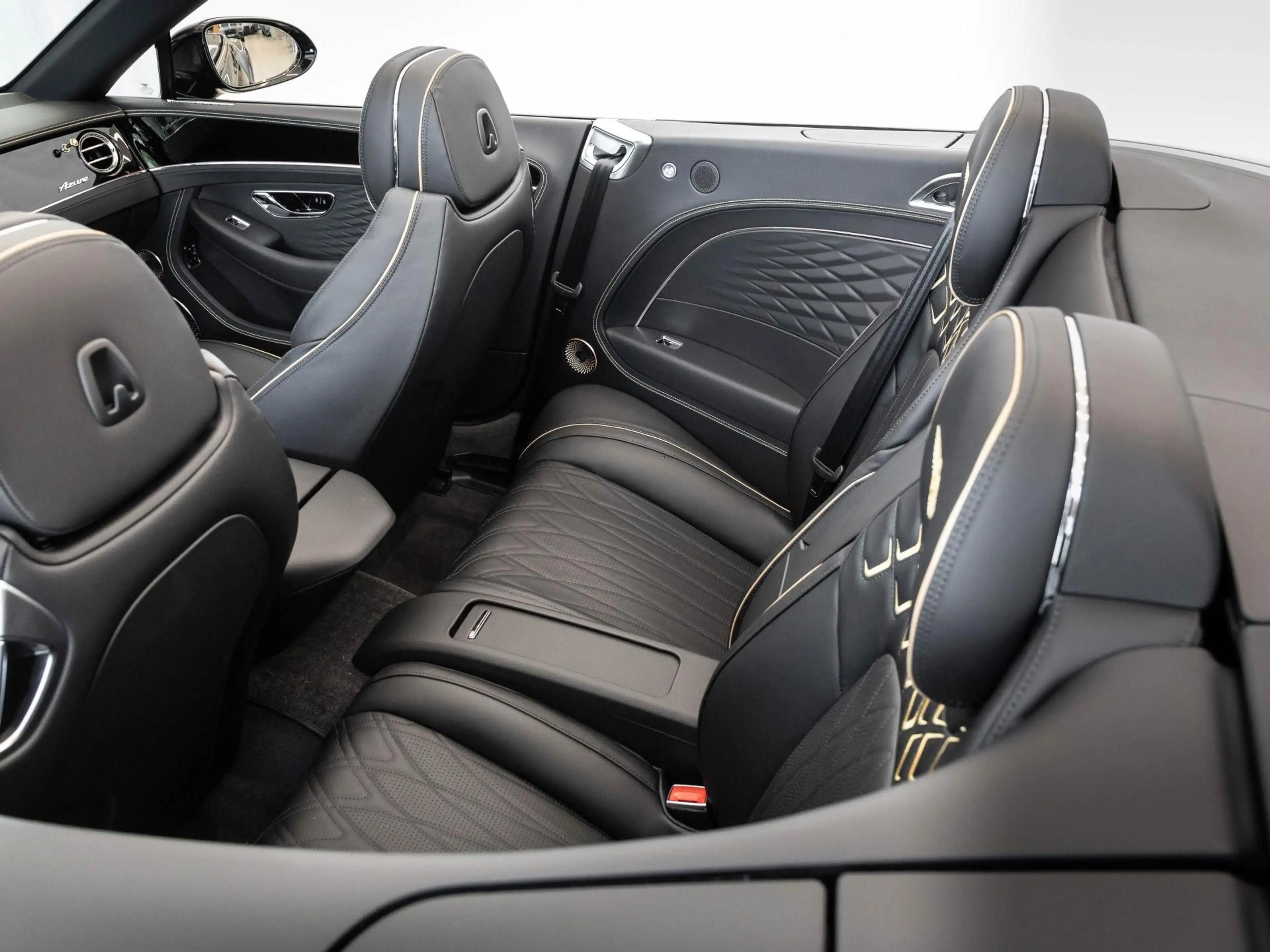 Bentley Continental GTC Azure (MY26) Hybrid — photo 10