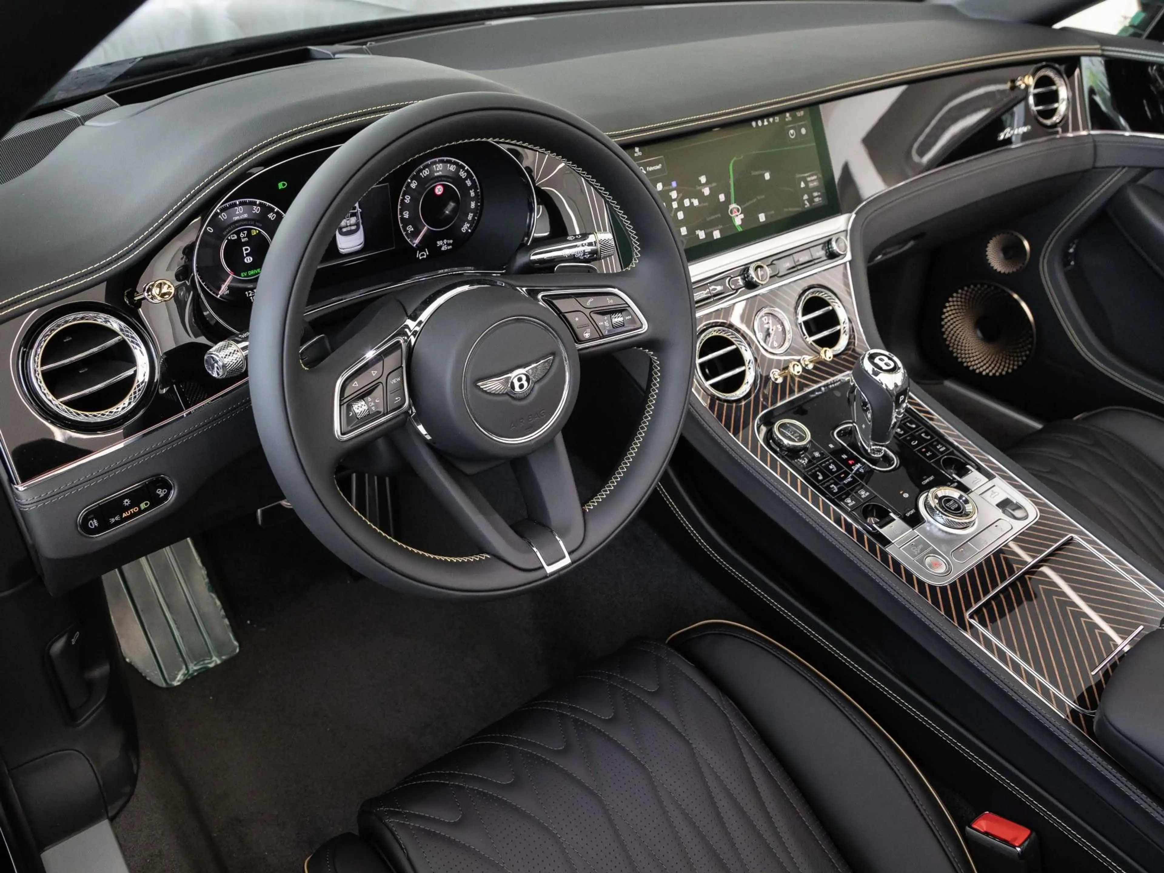 Bentley Continental GTC Azure (MY26) Hybrid — photo 7