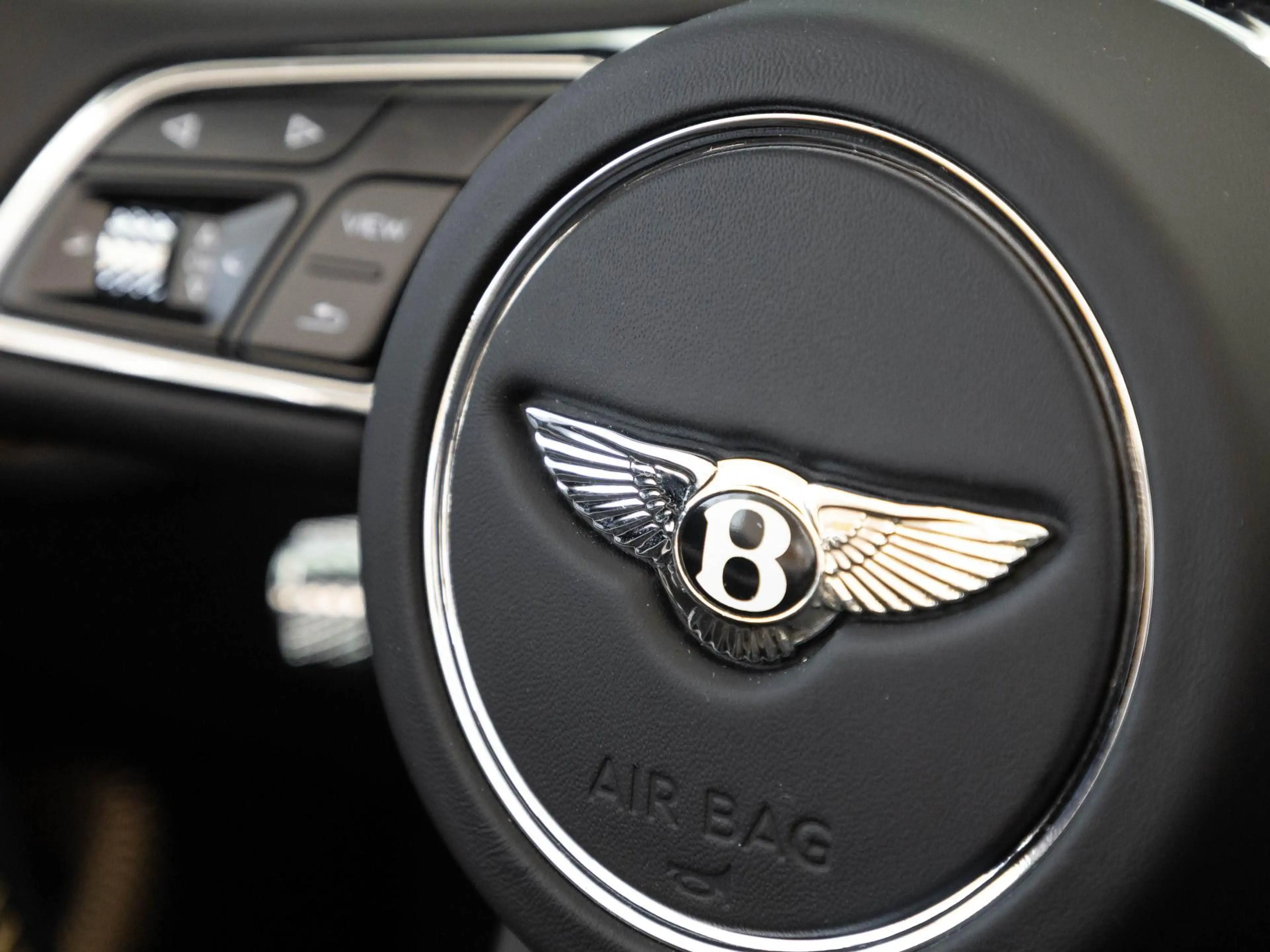 Bentley Continental GTC Azure (MY26) Hybrid — photo 13
