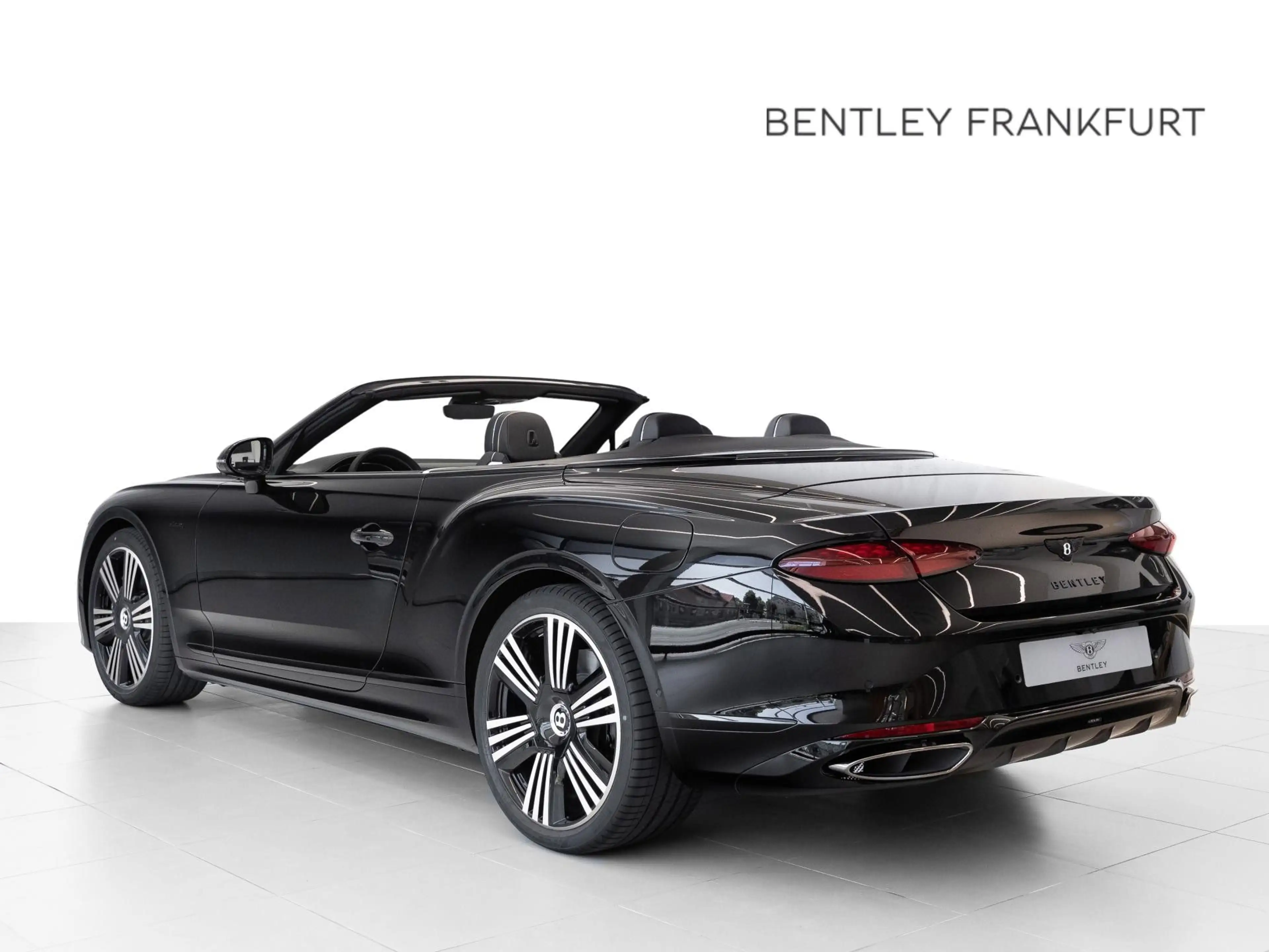 Bentley Continental GTC Azure (MY26) Hybrid — photo 6