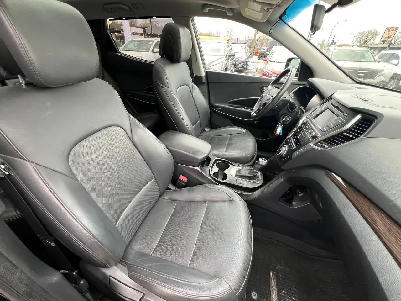 Hyundai SANTA FE снимка Hyundai SANTA FE