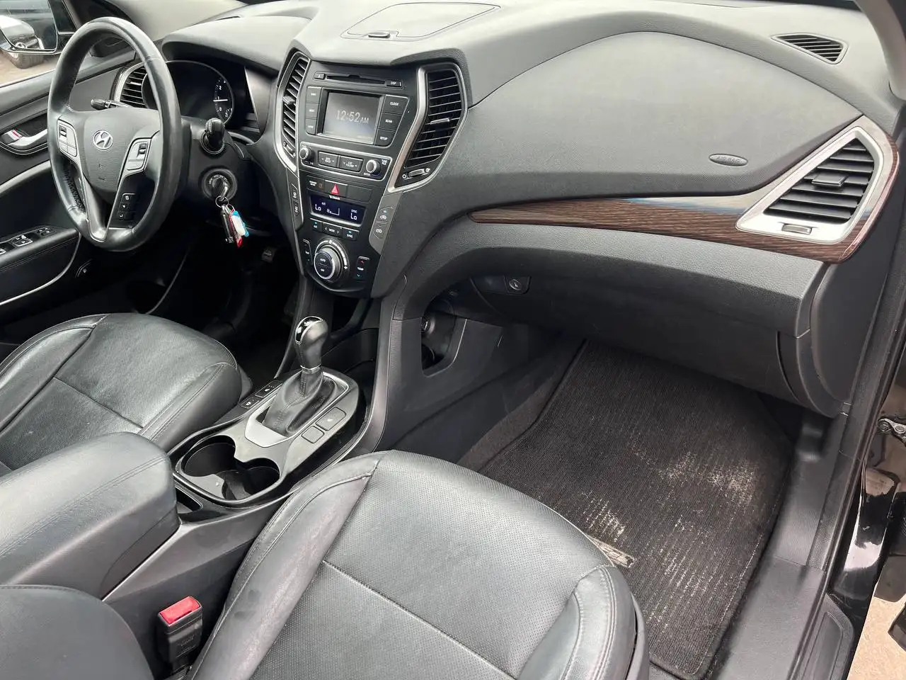 Hyundai SANTA FE снимка Hyundai SANTA FE