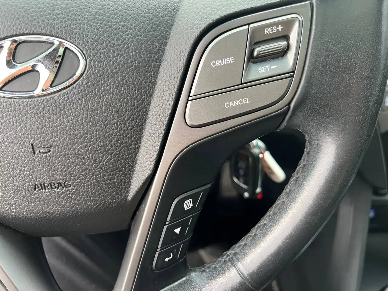 Hyundai SANTA FE снимка Hyundai SANTA FE