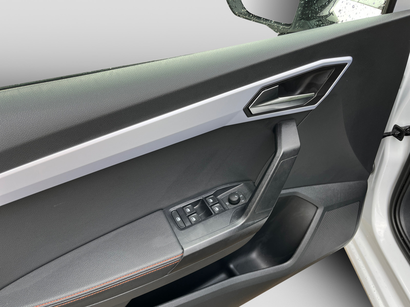 SEAT Ibiza 1.5TSI DSG FR LED ACC DAB Navi Kessy — photo 10