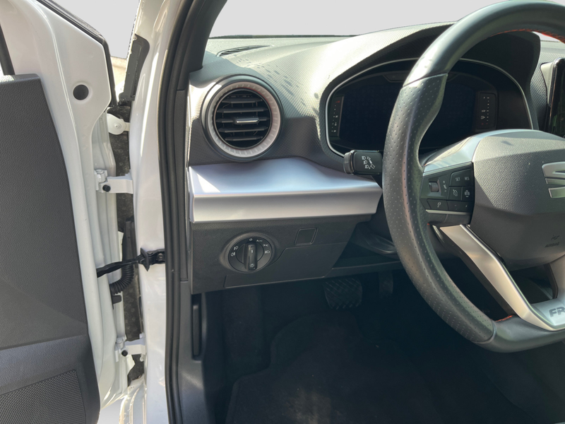 SEAT Ibiza 1.5TSI DSG FR LED ACC DAB Navi Kessy — photo 9