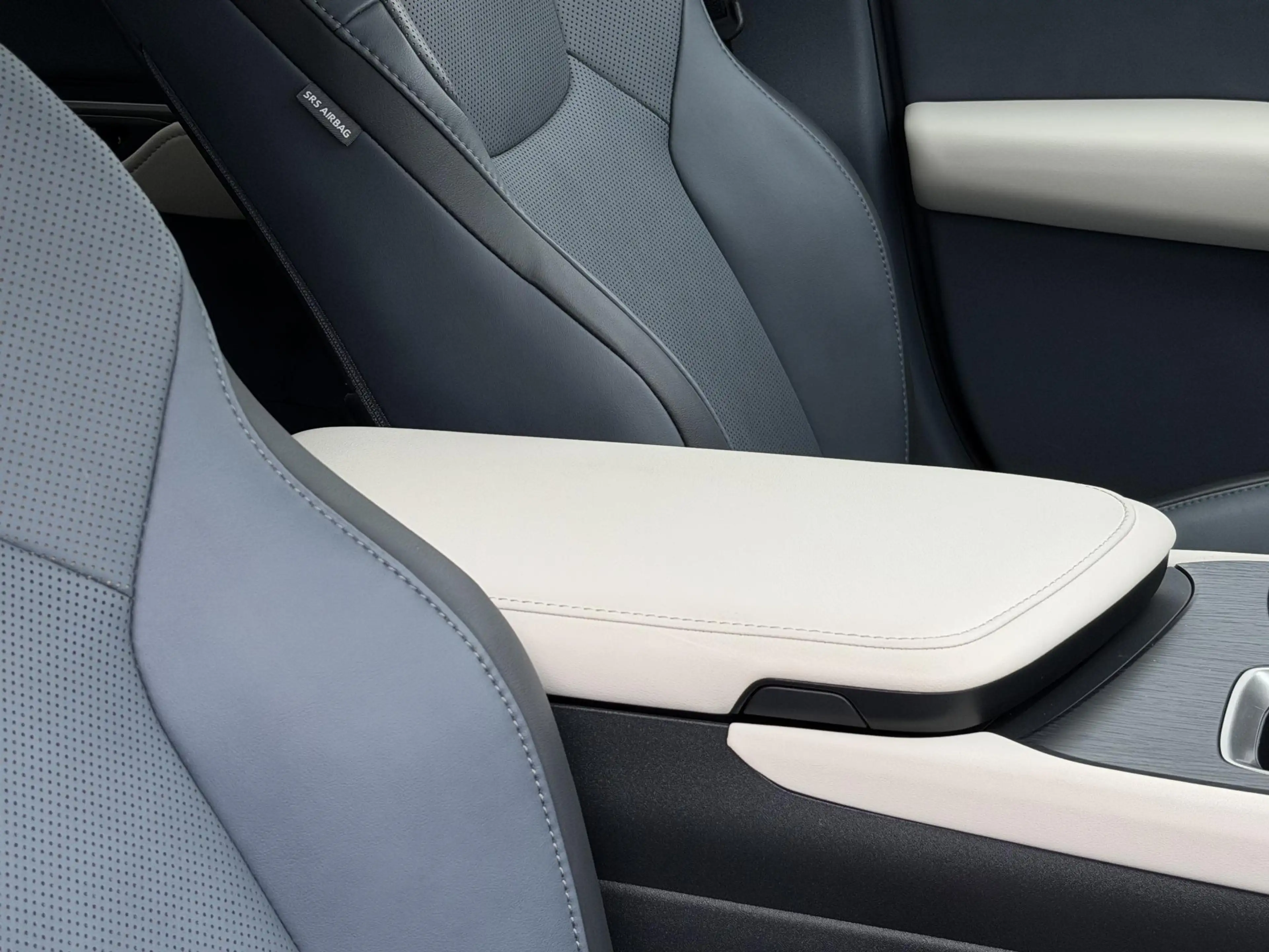 Lexus RZ 450e Executive Line 71 kWh | NL-auto/1e eign./Pano — photo 26