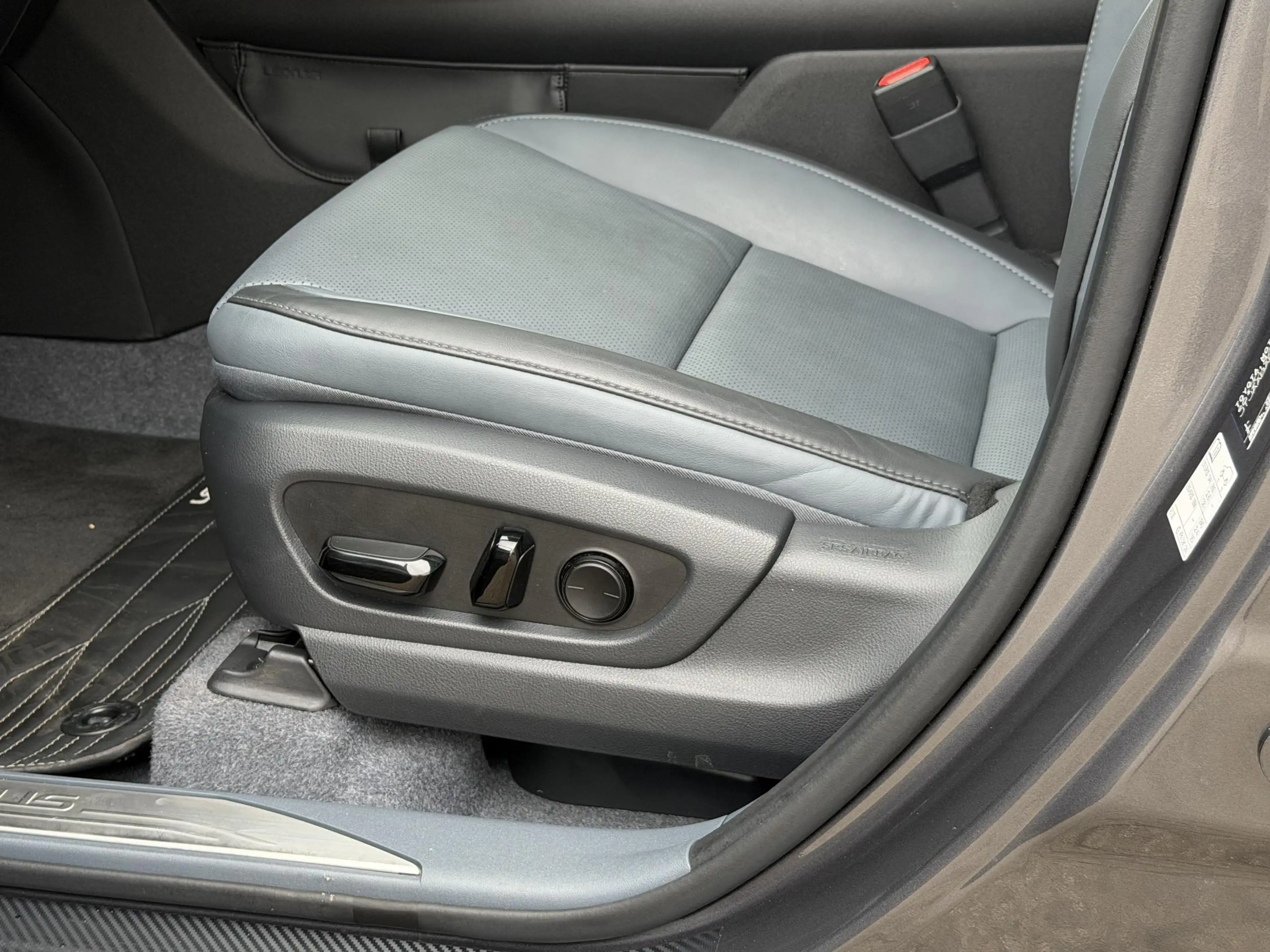 Lexus RZ 450e Executive Line 71 kWh | NL-auto/1e eign./Pano — photo 11