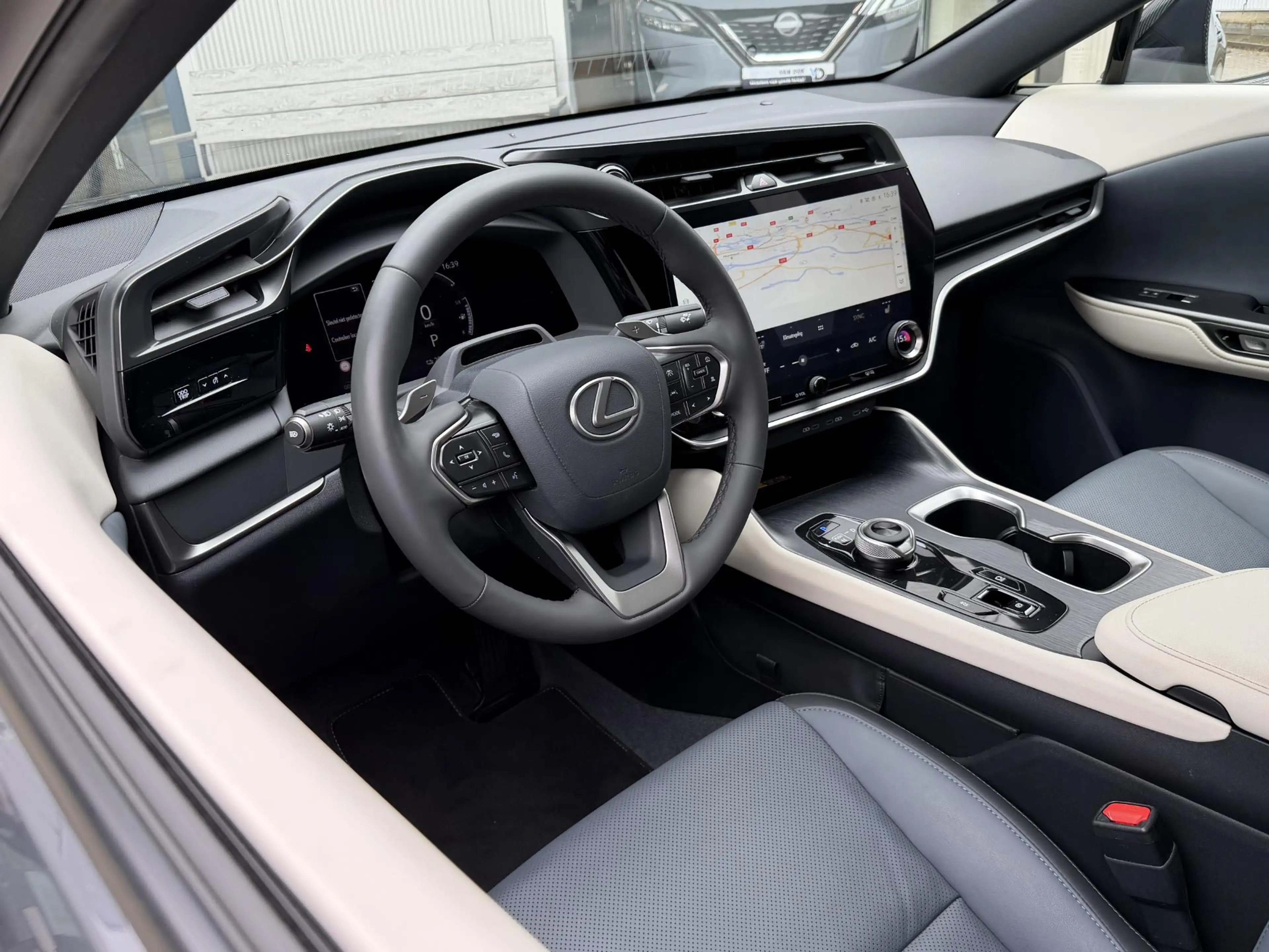 Lexus RZ 450e Executive Line 71 kWh | NL-auto/1e eign./Pano — photo 35