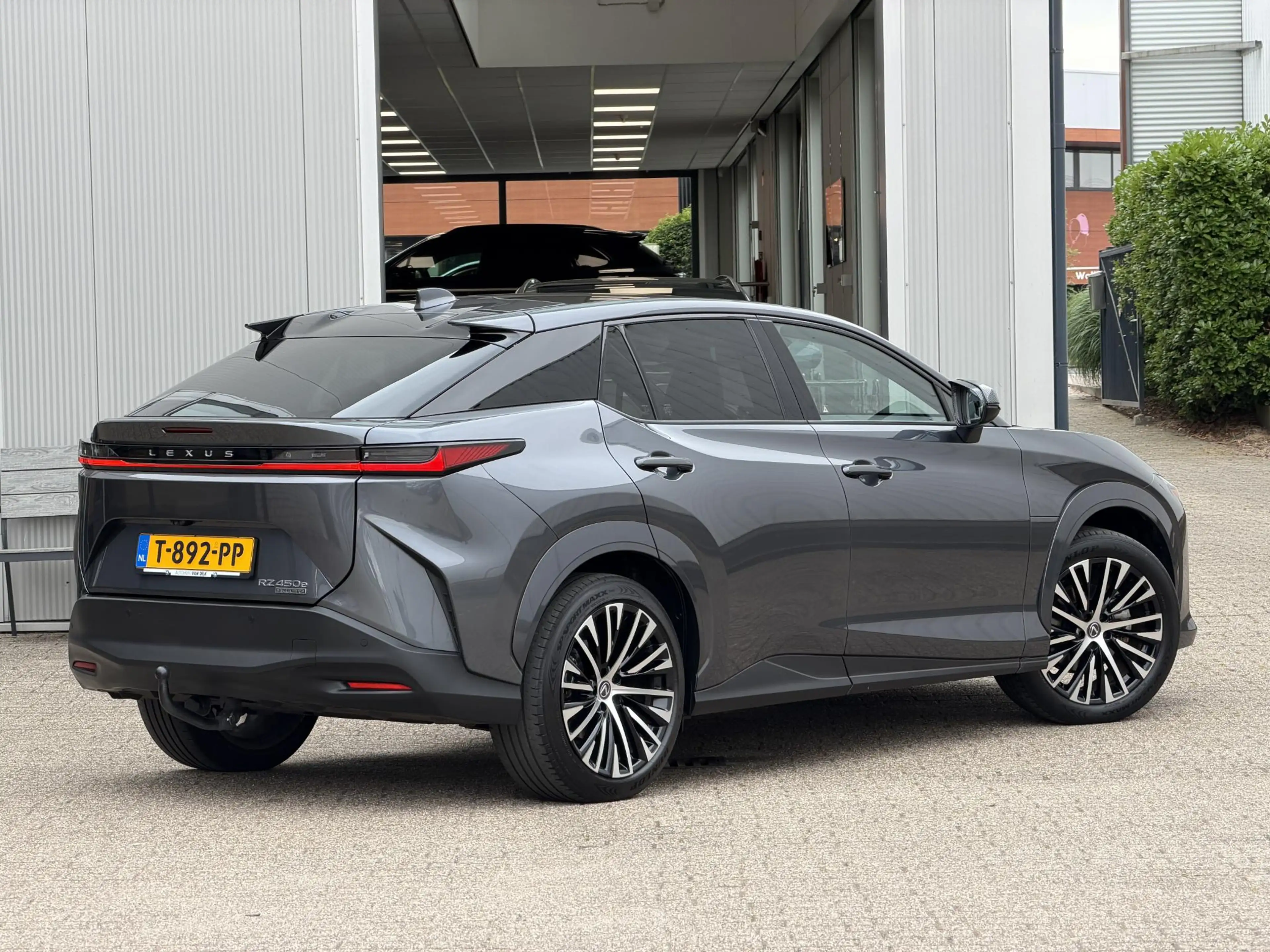 Lexus RZ 450e Executive Line 71 kWh | NL-auto/1e eign./Pano — photo 2