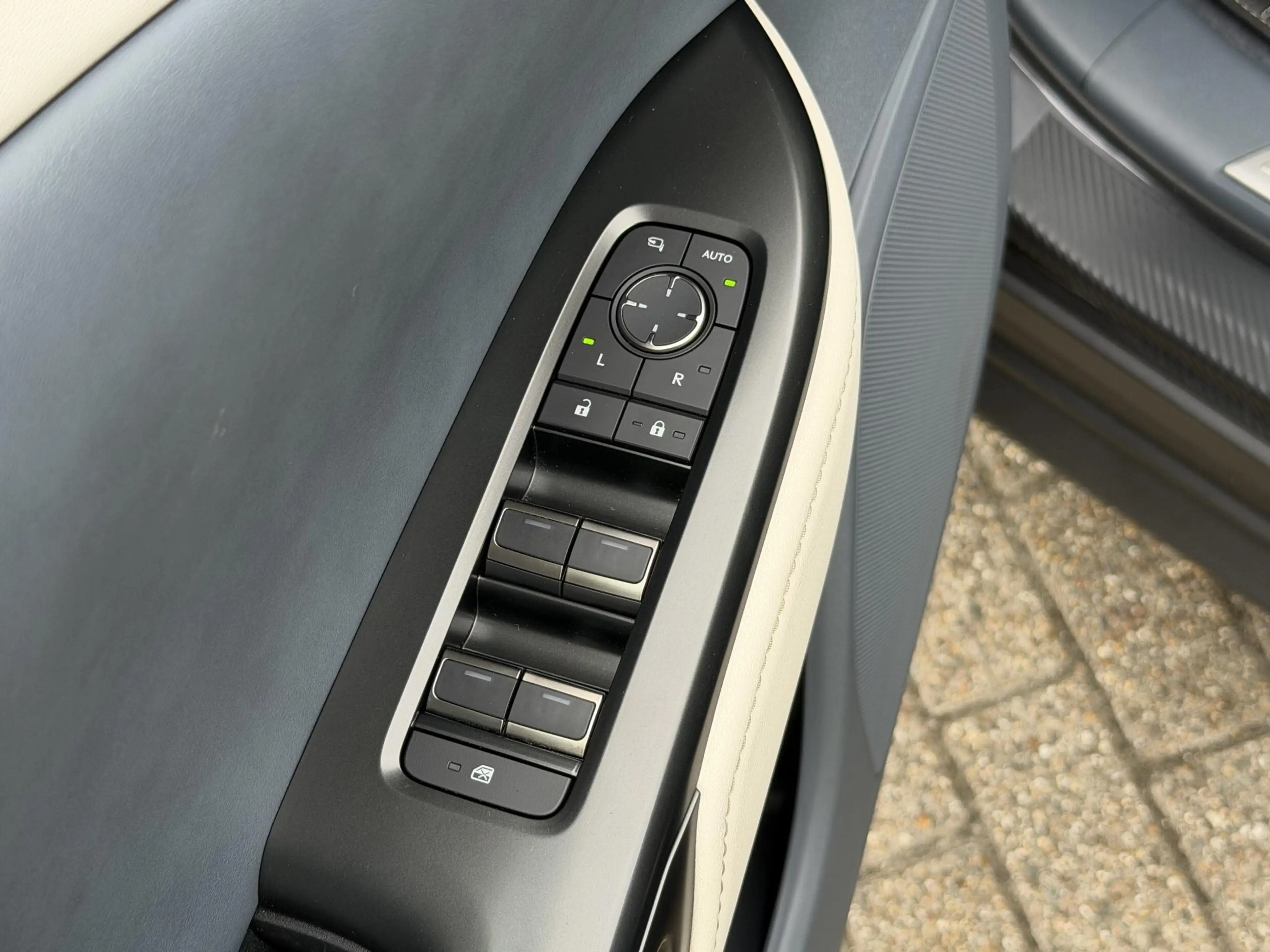 Lexus RZ 450e Executive Line 71 kWh | NL-auto/1e eign./Pano — photo 34