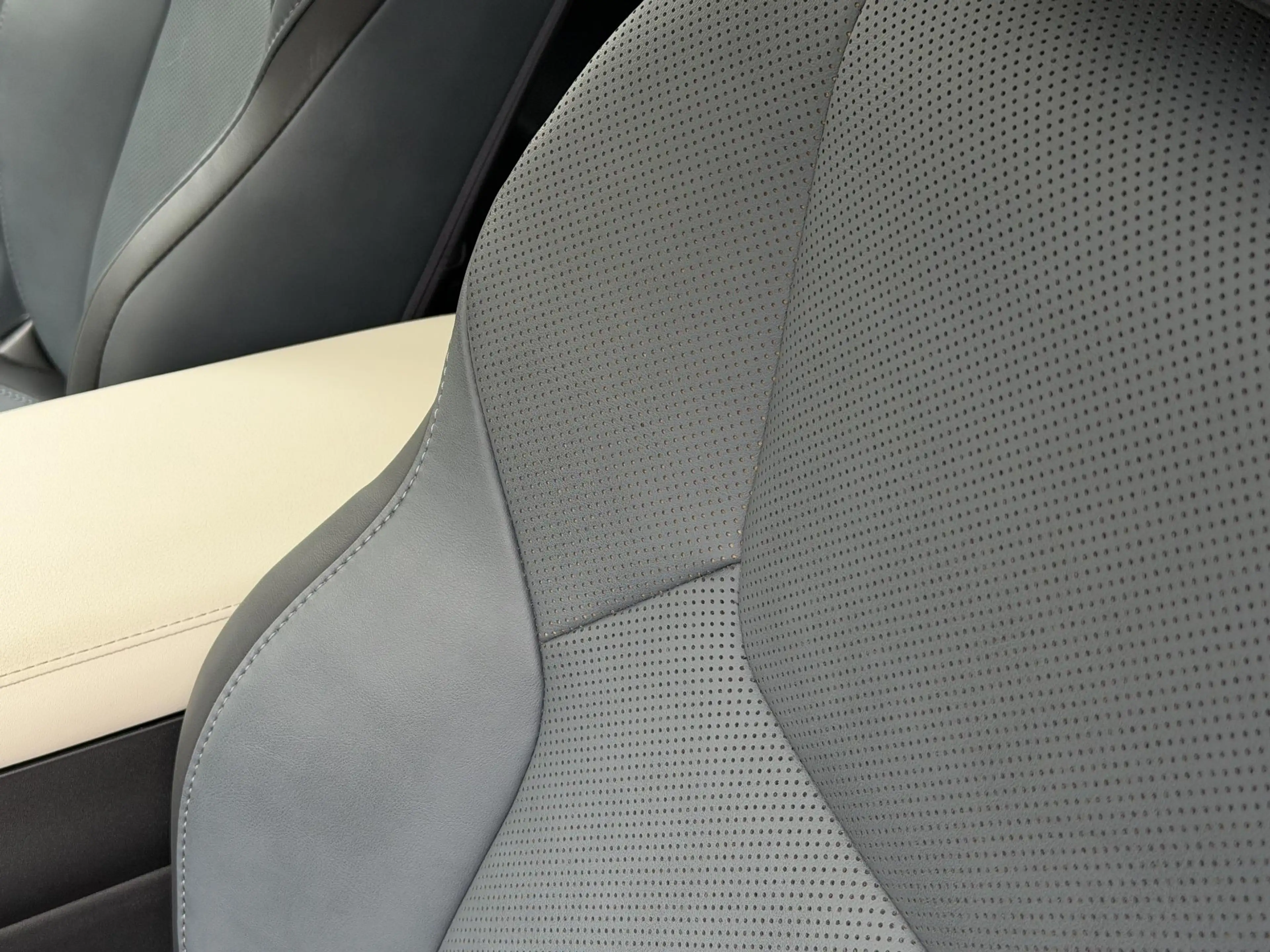 Lexus RZ 450e Executive Line 71 kWh | NL-auto/1e eign./Pano — photo 46