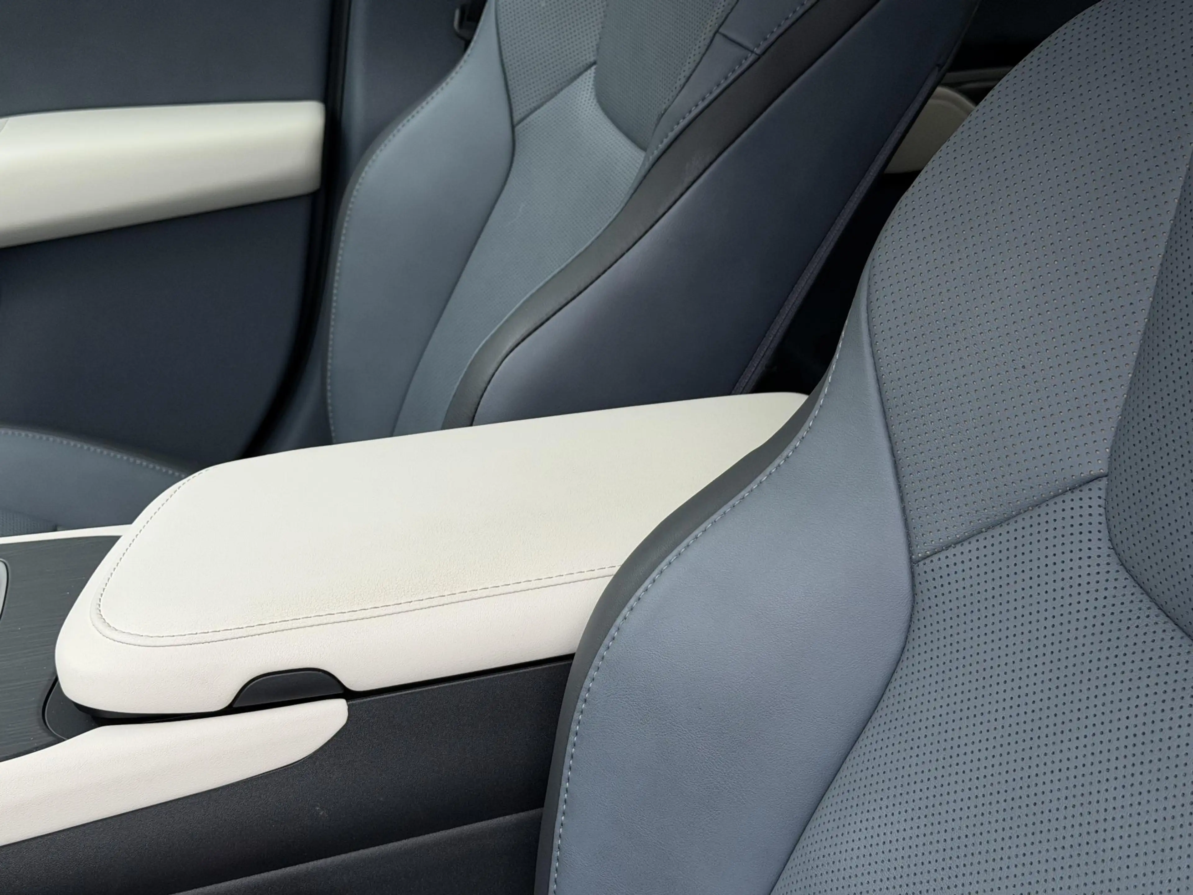 Lexus RZ 450e Executive Line 71 kWh | NL-auto/1e eign./Pano — photo 7