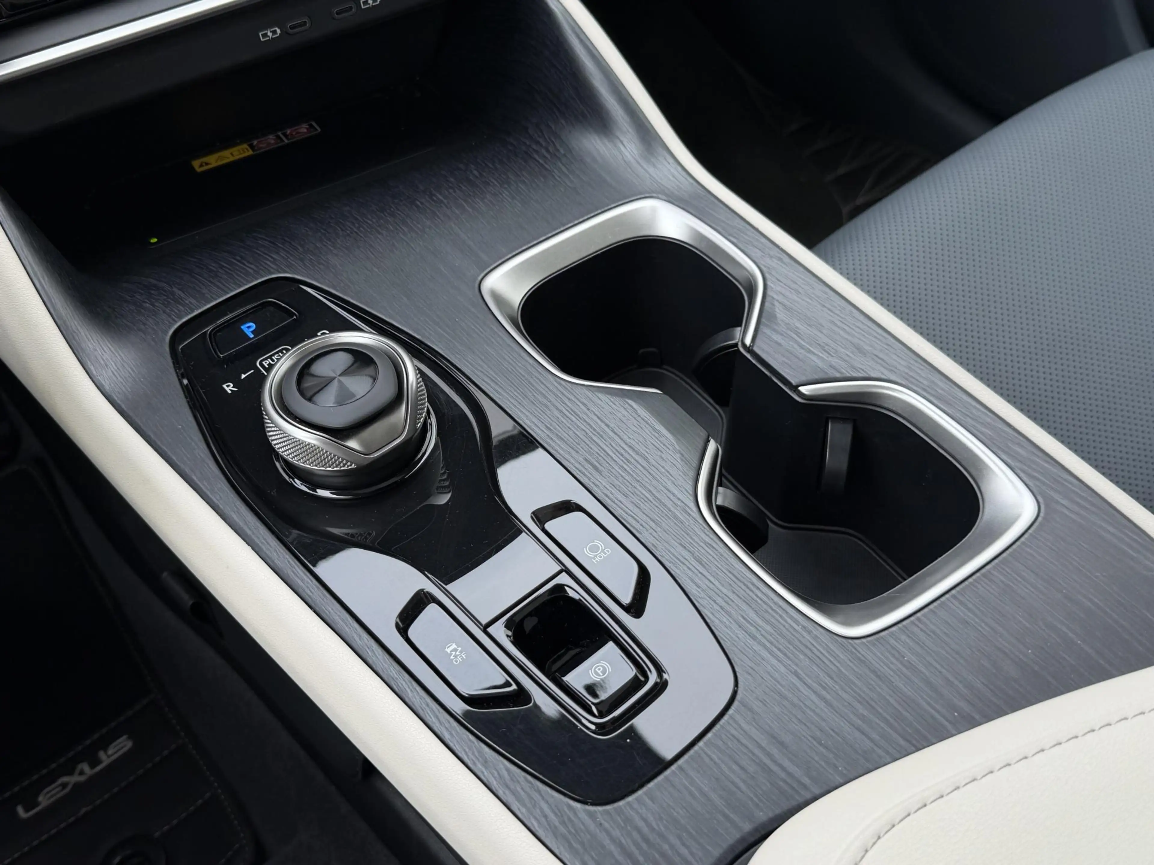 Lexus RZ 450e Executive Line 71 kWh | NL-auto/1e eign./Pano — photo 50