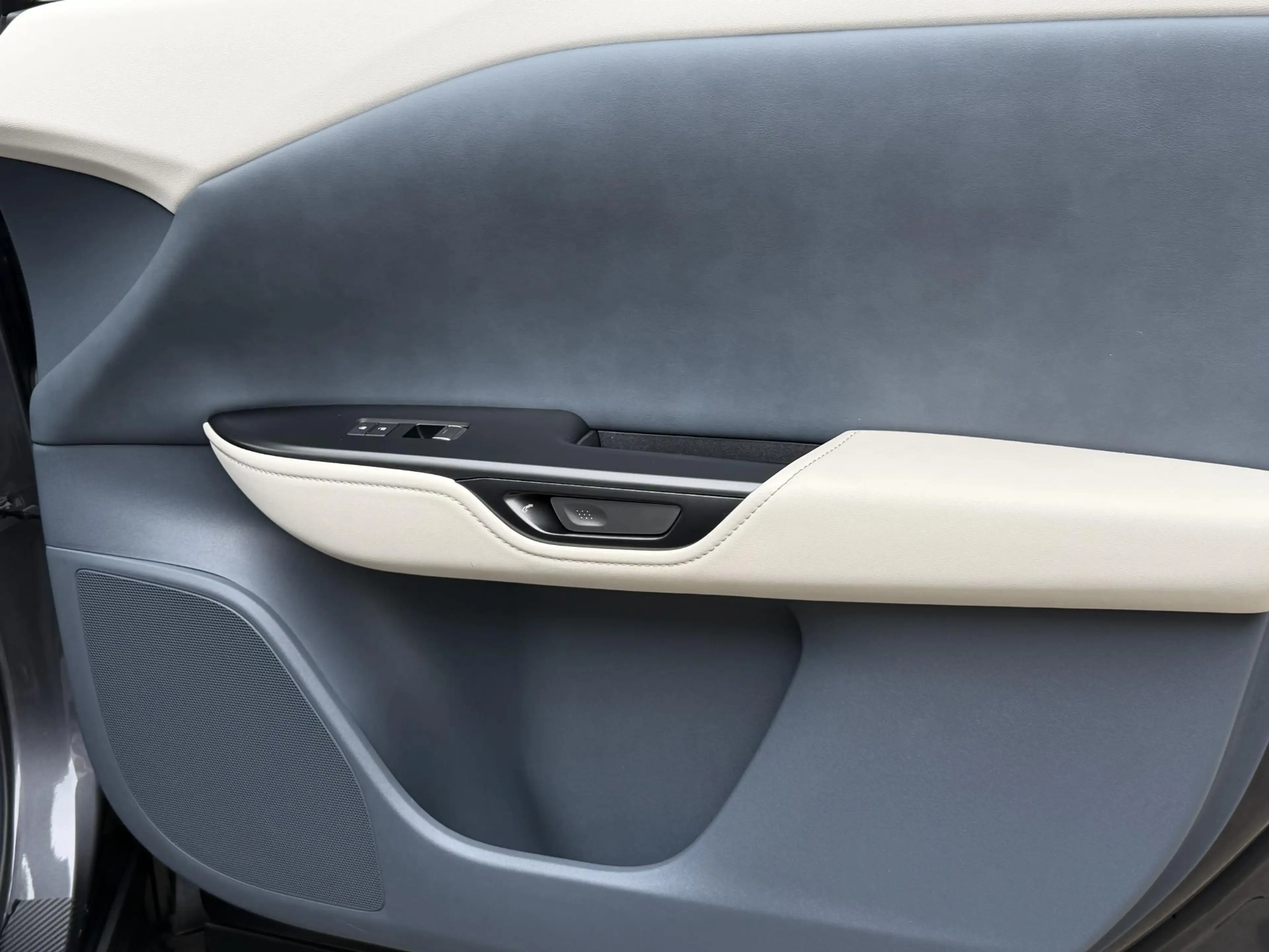 Lexus RZ 450e Executive Line 71 kWh | NL-auto/1e eign./Pano — photo 33