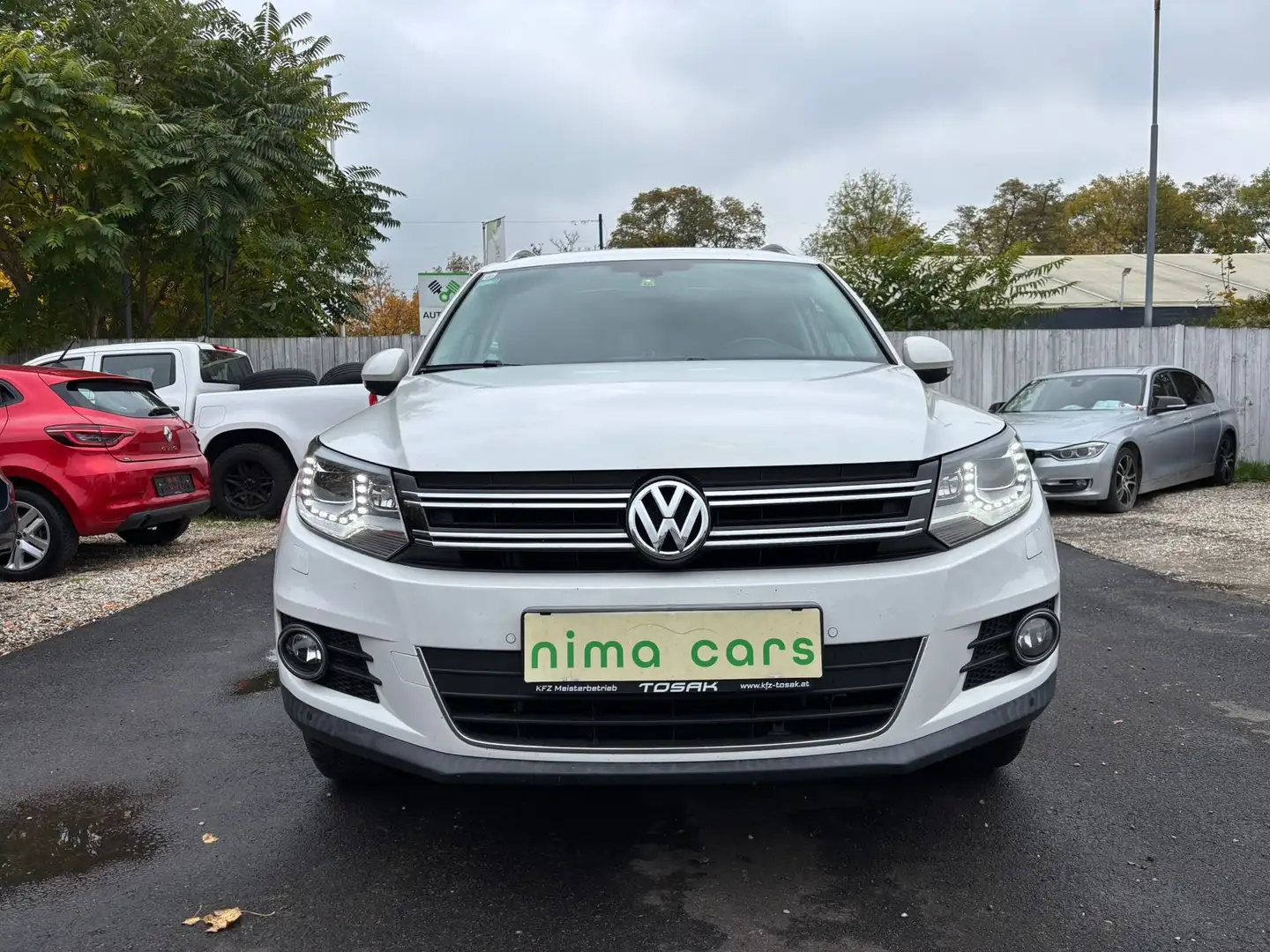 Volkswagen Tiguan 2,0 TDI Sky BMT DPF Wit - 1