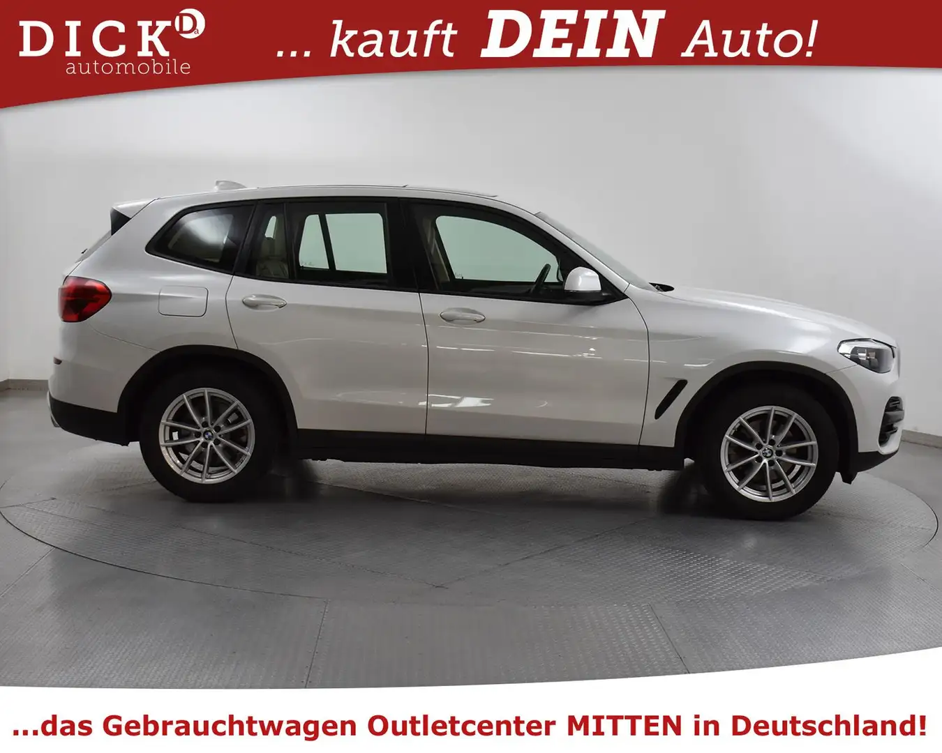 BMW X3 xDri 20i PANO+LEDER+NAVI+SHZ+HEAD+TEMP+PDC+MF Weiß - 2
