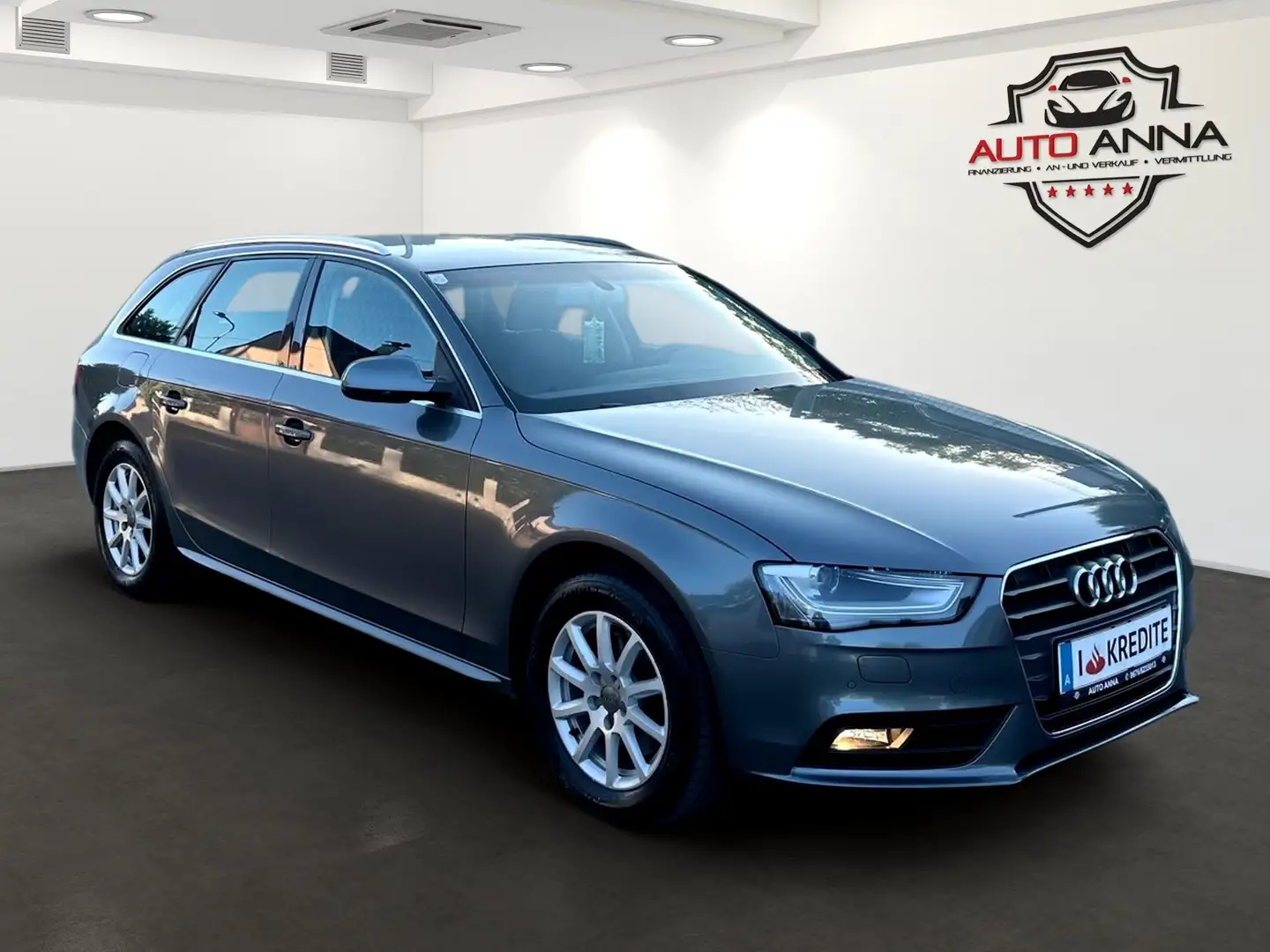 Audi A4 Avant 2,0 TDI Style DPF Grau - 2