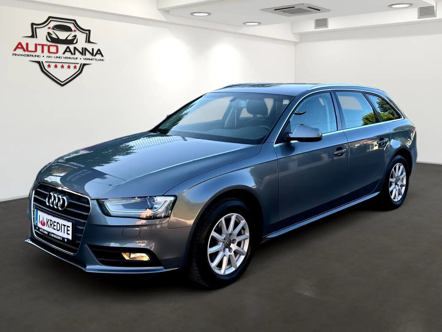 Audi A4 Avant 2,0 TDI Style DPF Grau - 1