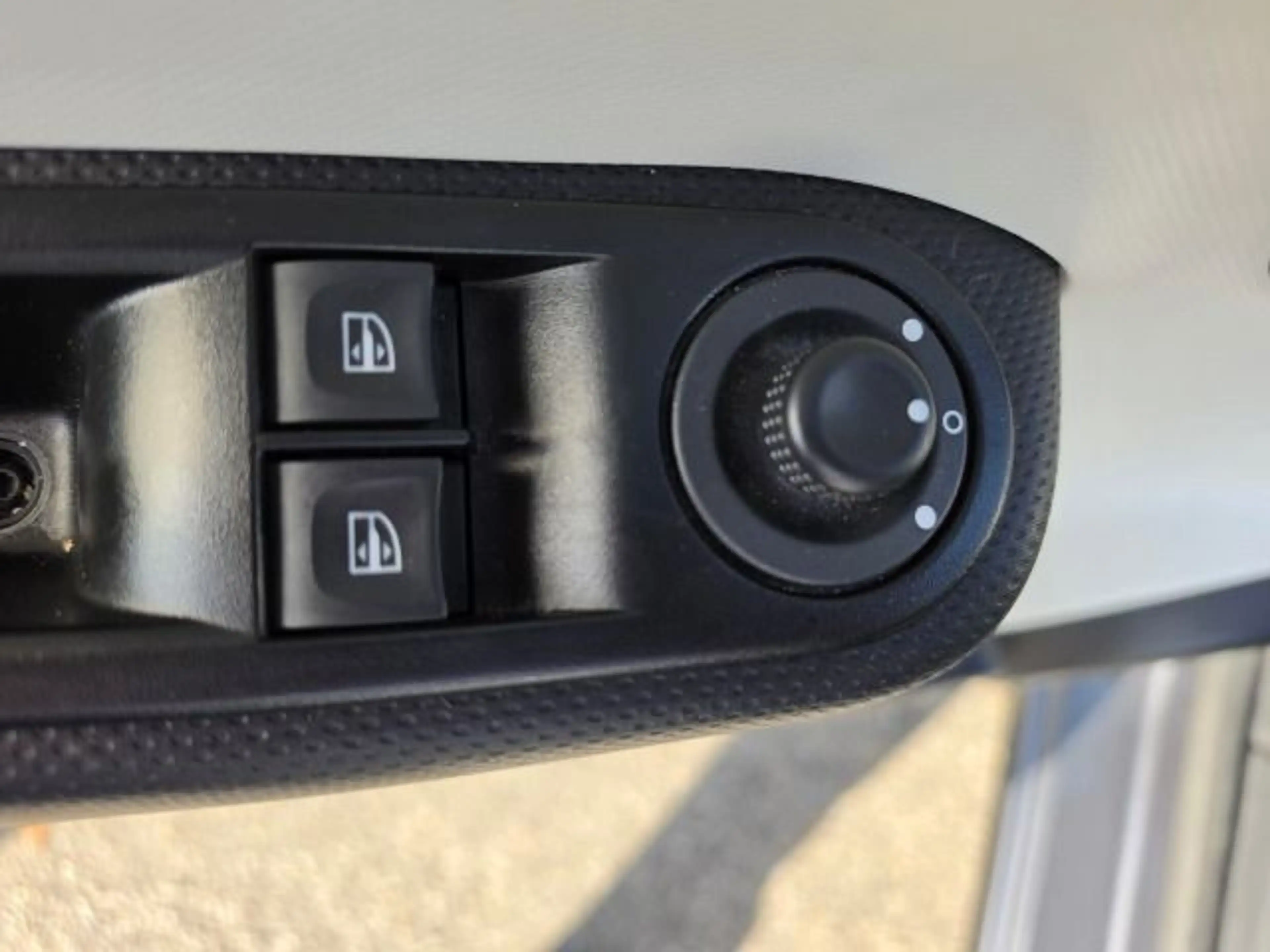 Renault Twingo Limited 0,9 R&GO+AC+EFH+BC — photo 11