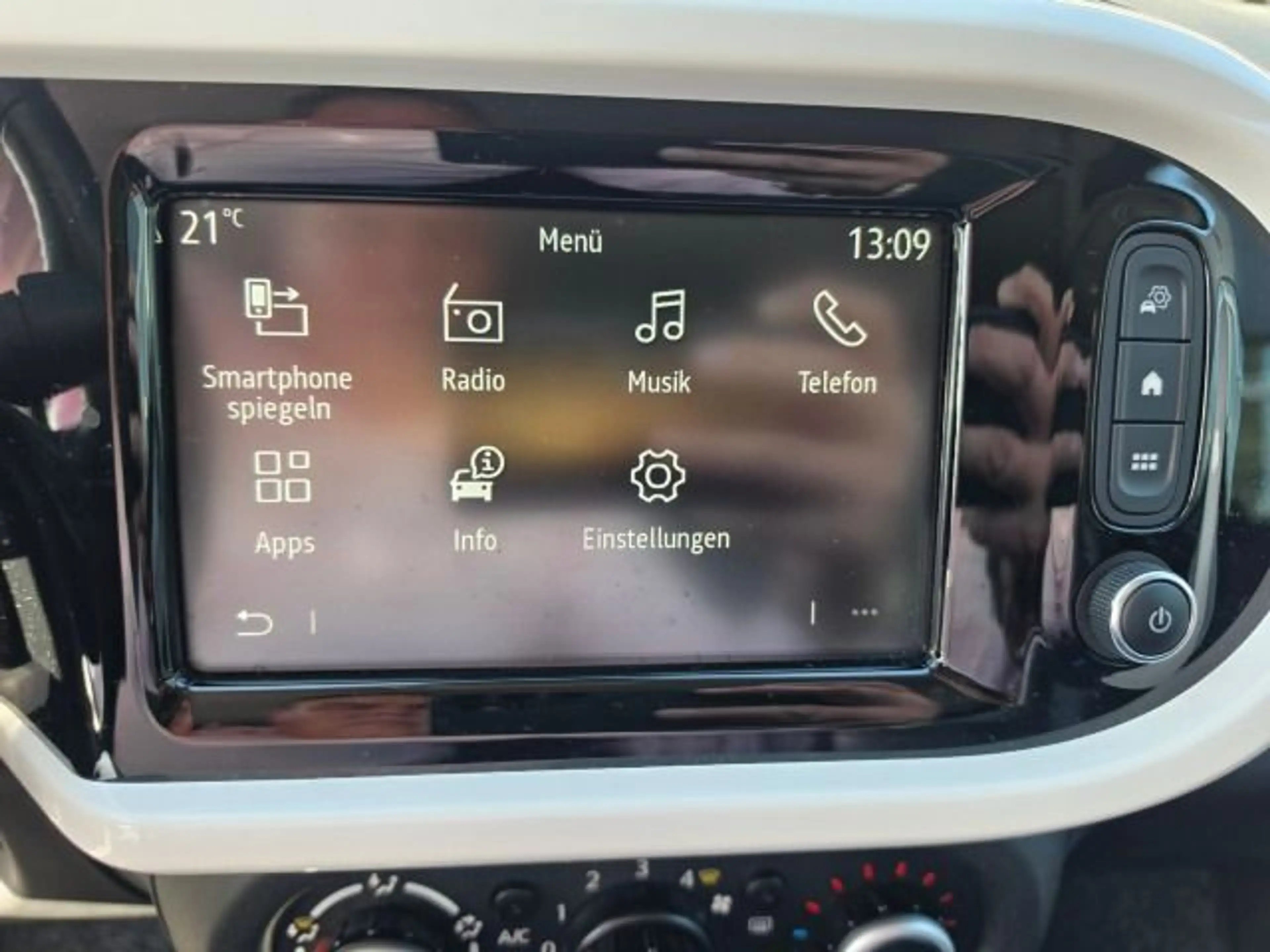 Renault Twingo Limited 0,9 R&GO+AC+EFH+BC — photo 15