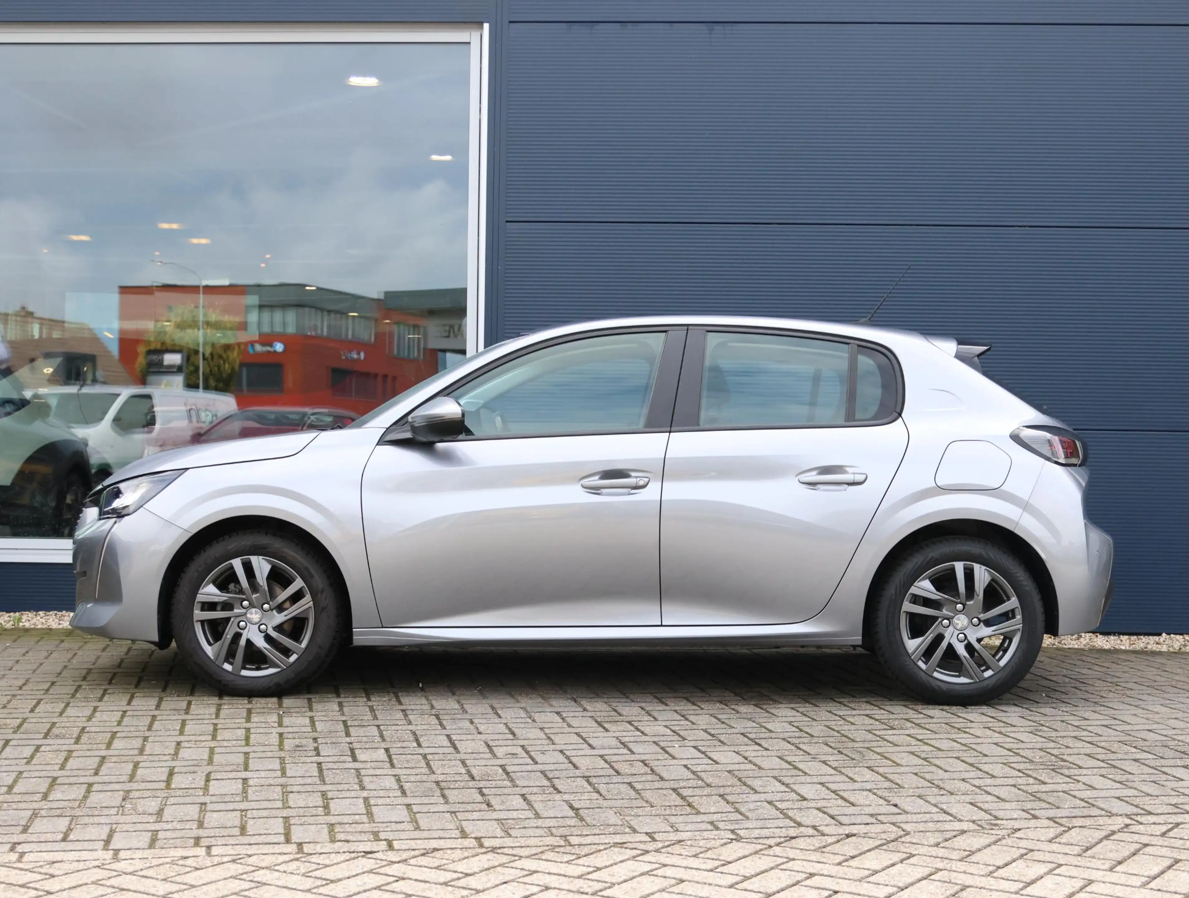 Peugeot 208 1.2 PureTech Active Pack LED | Parkeersensoren voo — photo 2