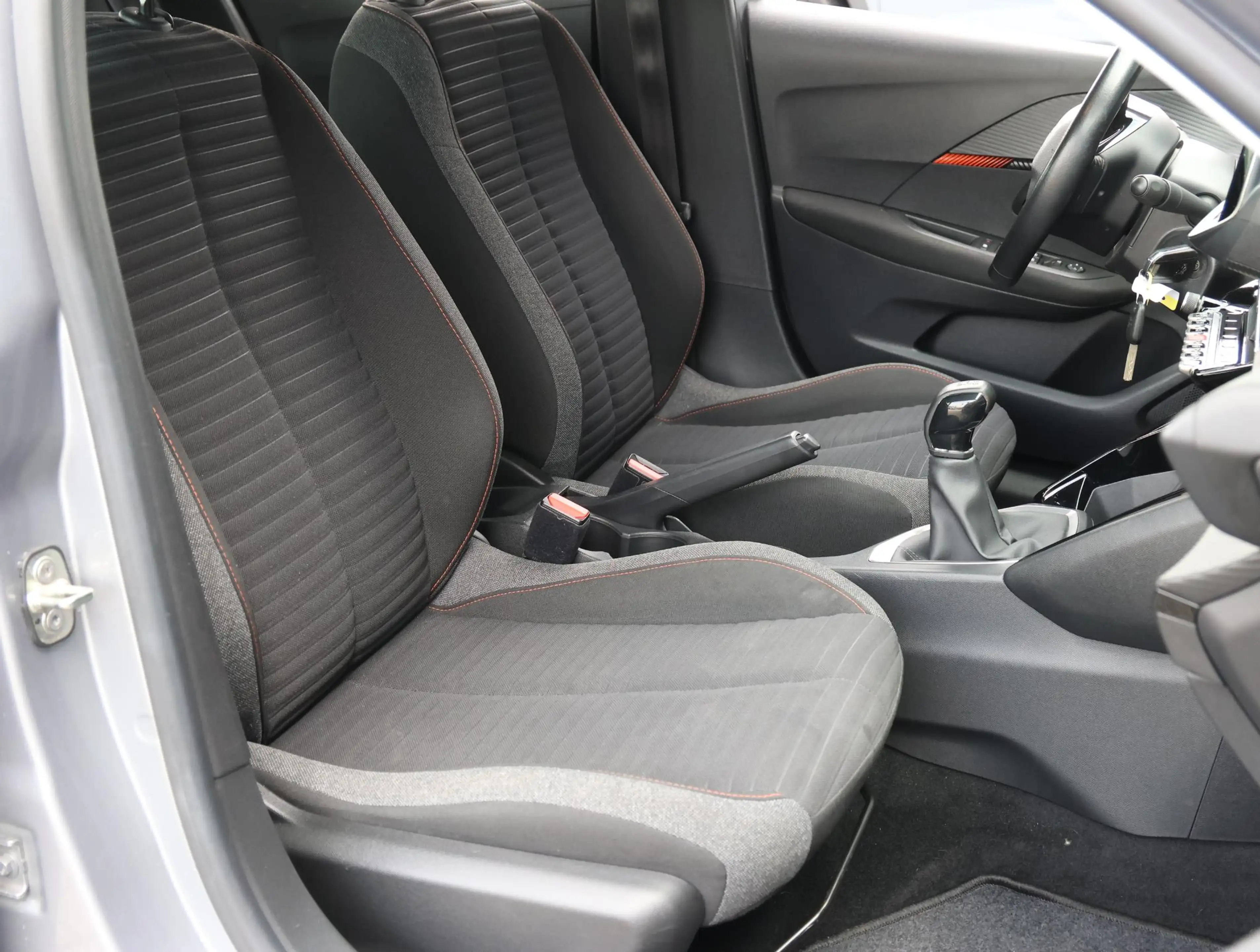 Peugeot 208 1.2 PureTech Active Pack LED | Parkeersensoren voo — photo 9