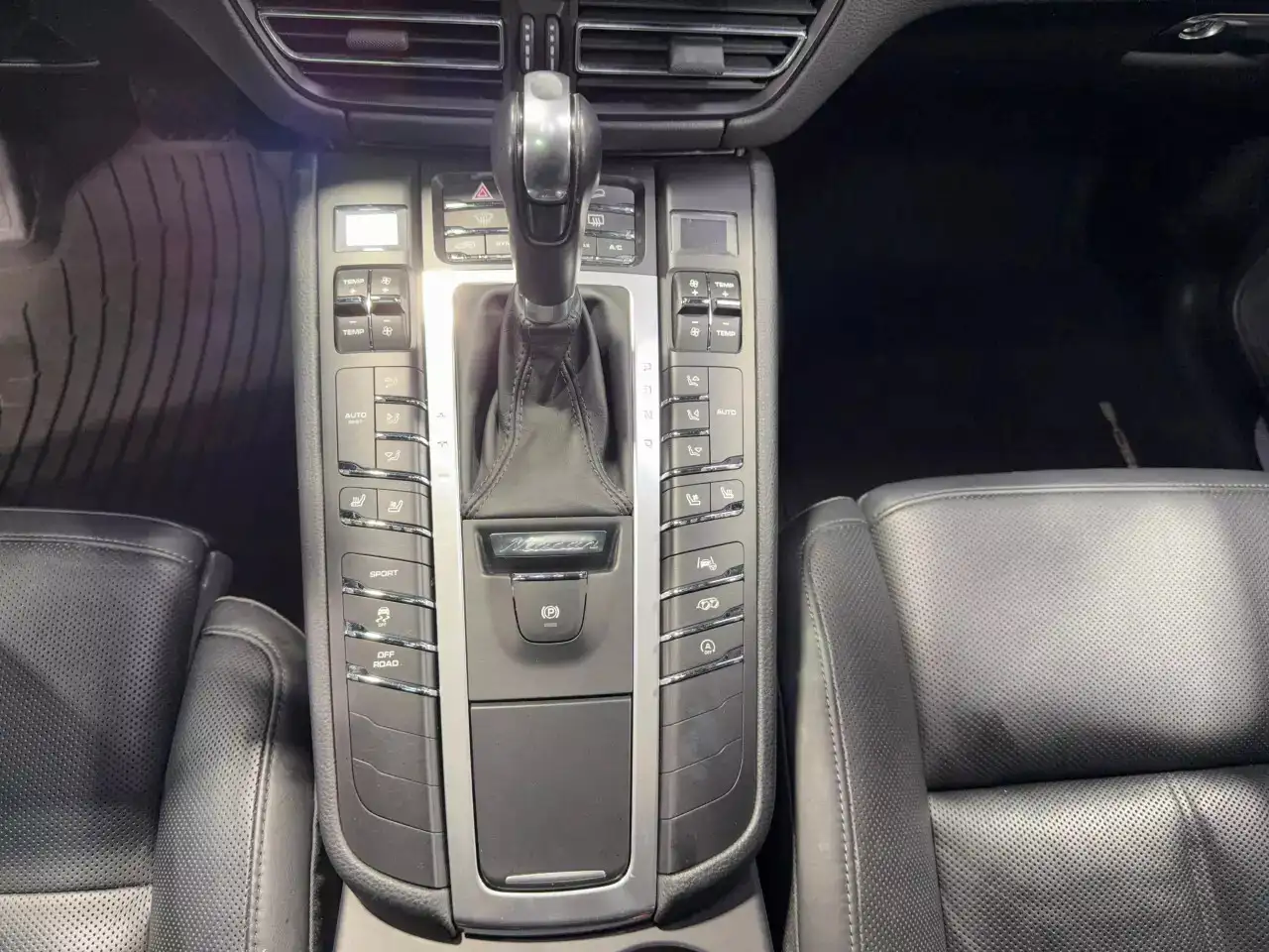 Porsche Macan снимка Porsche Macan