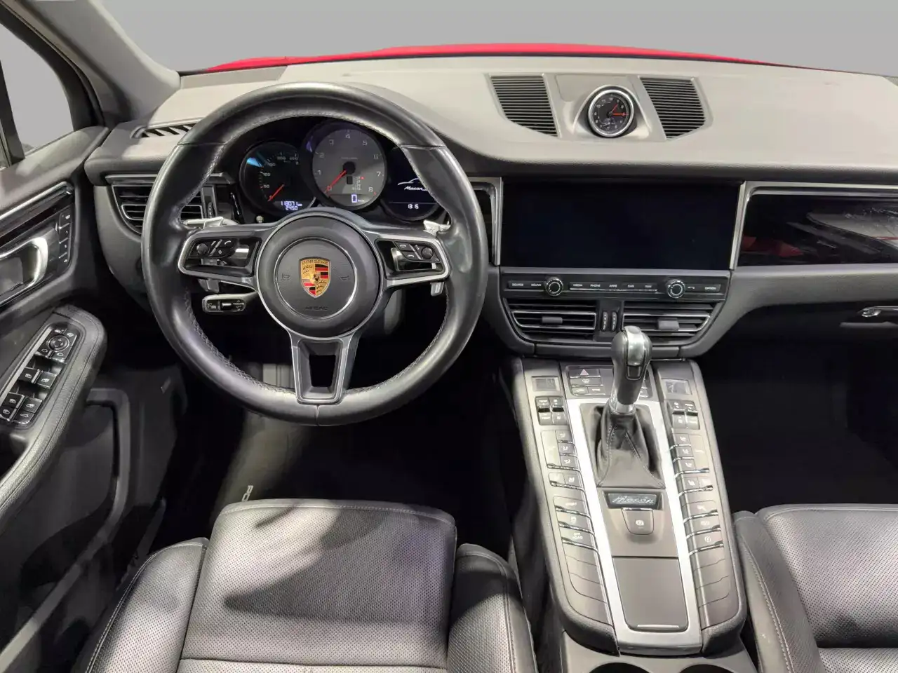 Porsche Macan снимка Porsche Macan