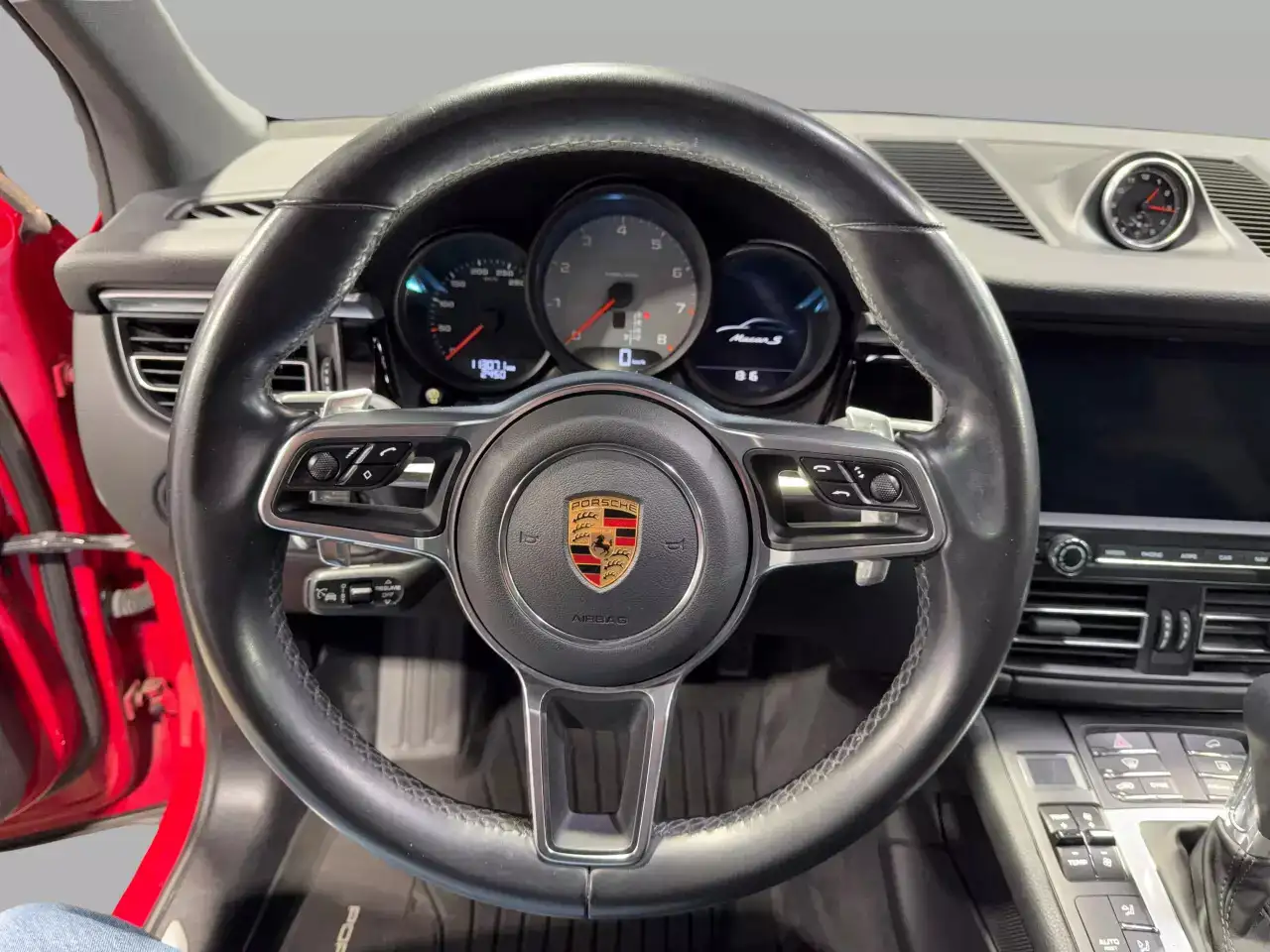 Porsche Macan снимка Porsche Macan