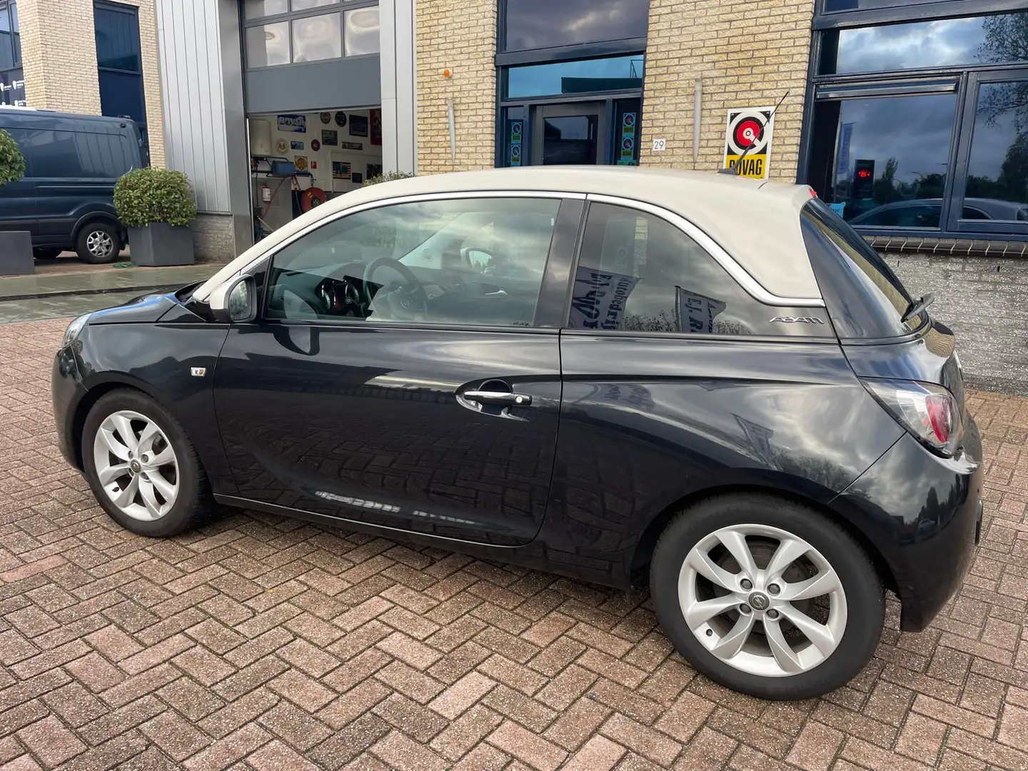 Opel Adam 1.0 Turbo Jam- bluetooth-pdc- 1eigenaar Zwart - 2
