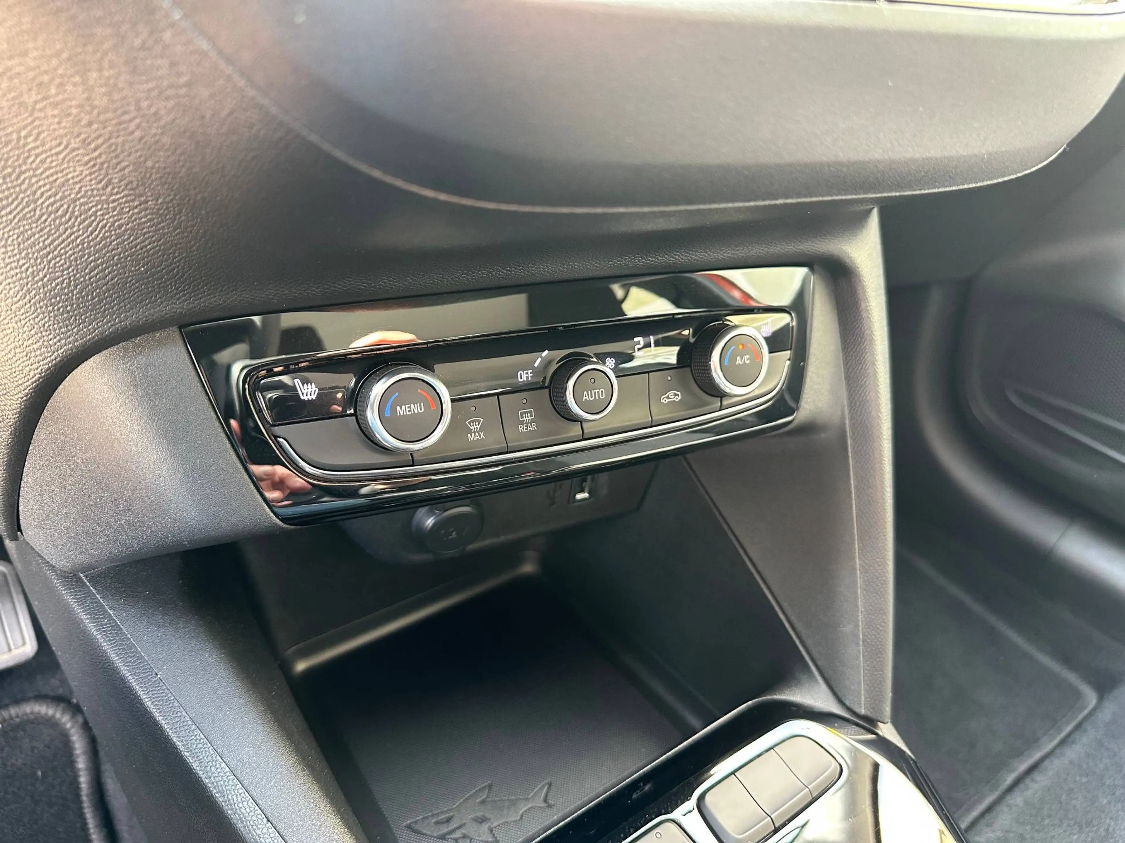Opel Corsa-e e Edition - SOH Wert 92% — photo 15