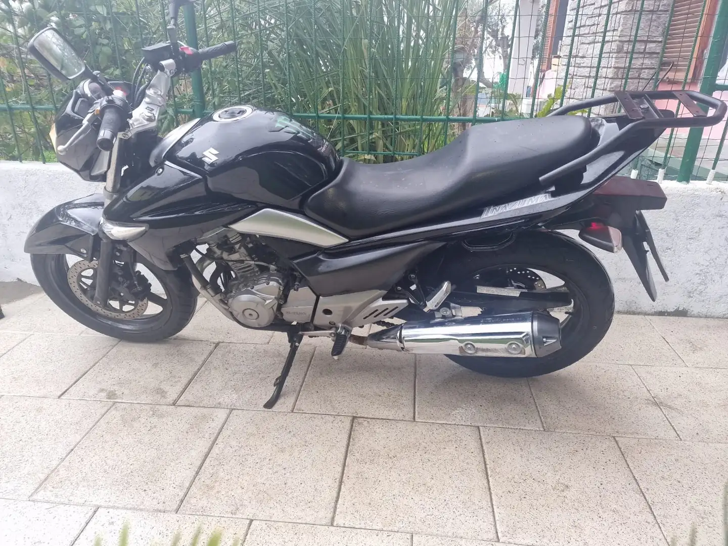 Suzuki Inazuma 250 Černá - 2