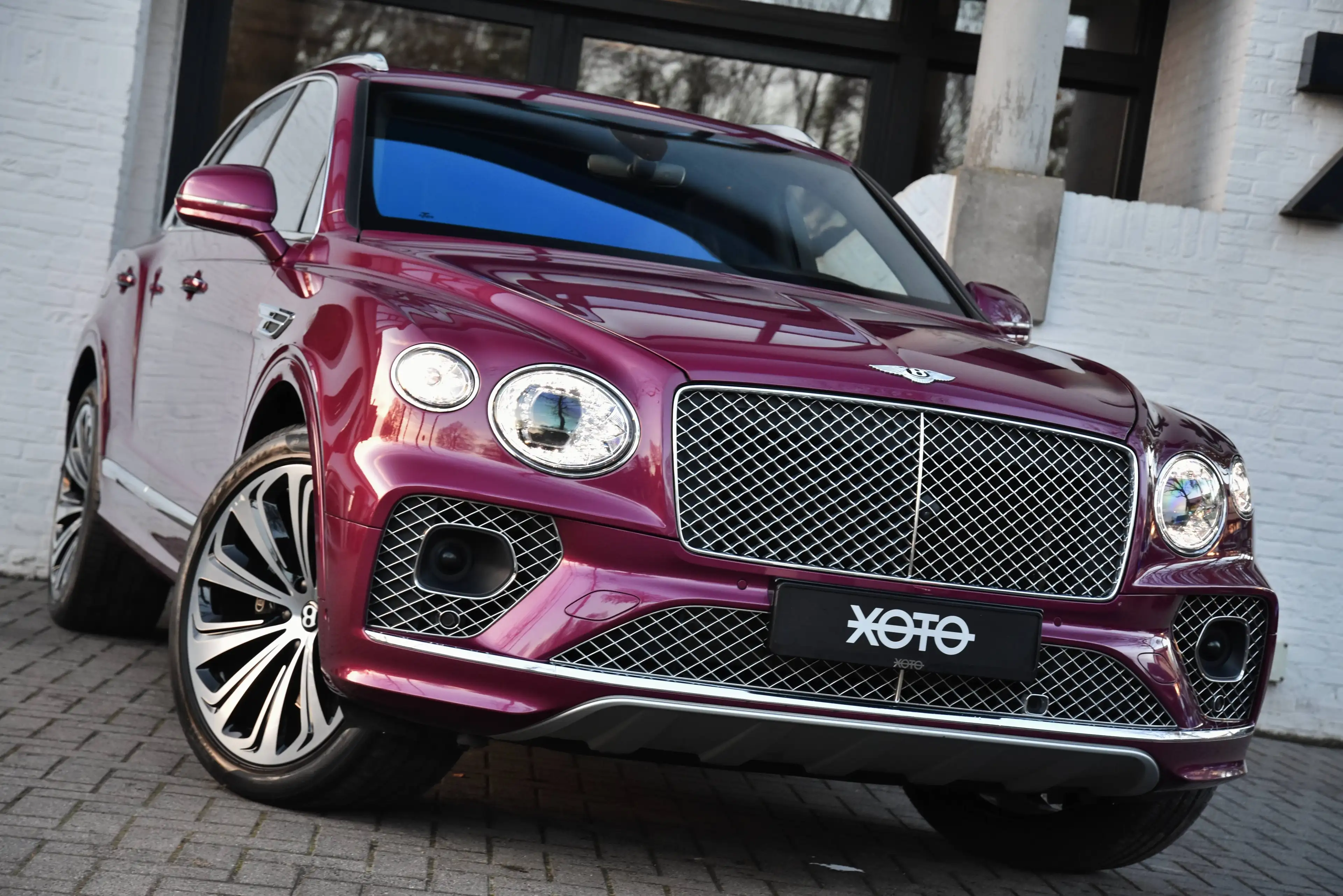Bentley Bentayga V8 S *** MULLINER / 7 SEATS / BENTLEY HISTORY *** — photo 2