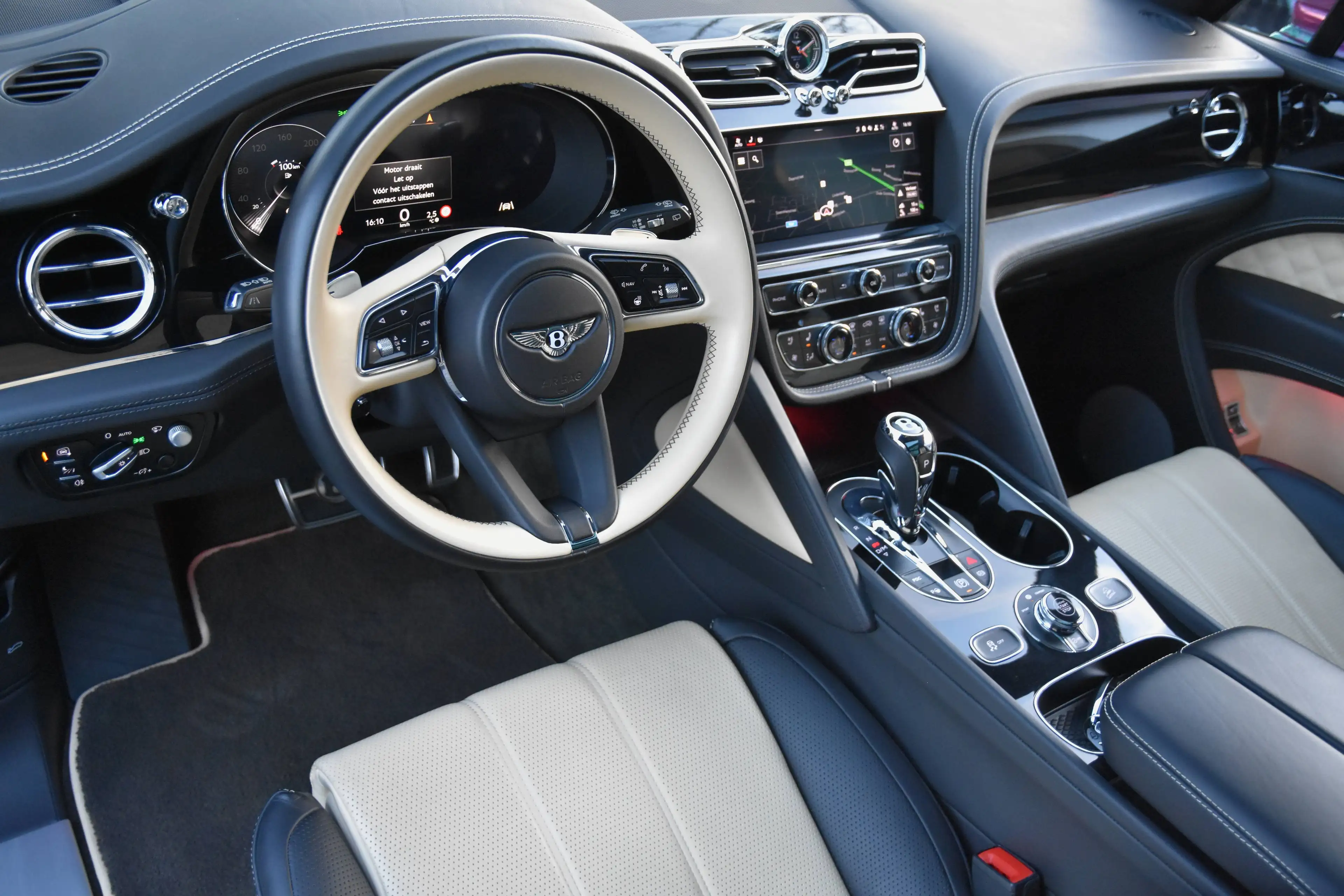 Bentley Bentayga V8 S *** MULLINER / 7 SEATS / BENTLEY HISTORY *** — photo 4
