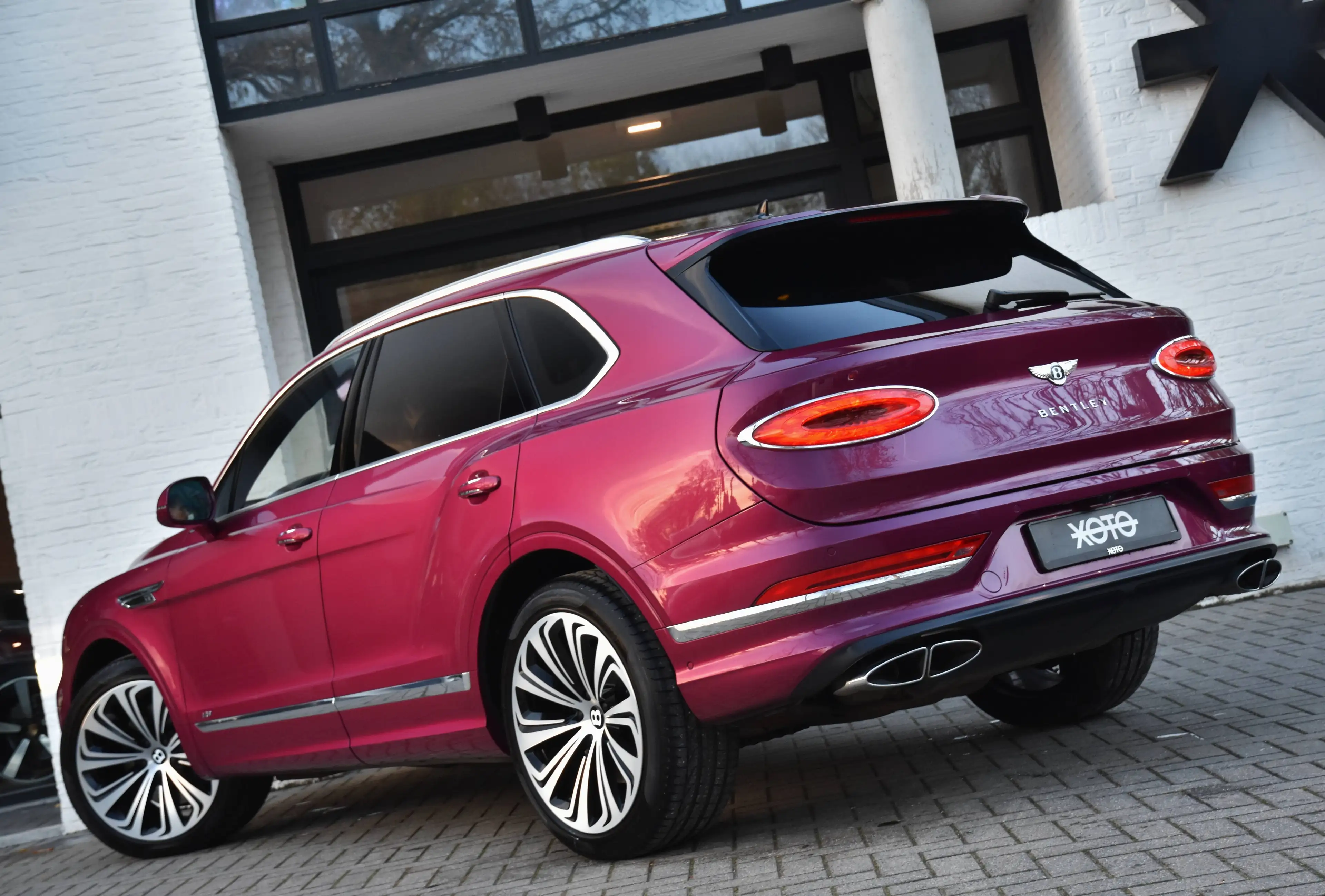 Bentley Bentayga V8 S *** MULLINER / 7 SEATS / BENTLEY HISTORY *** — photo 9